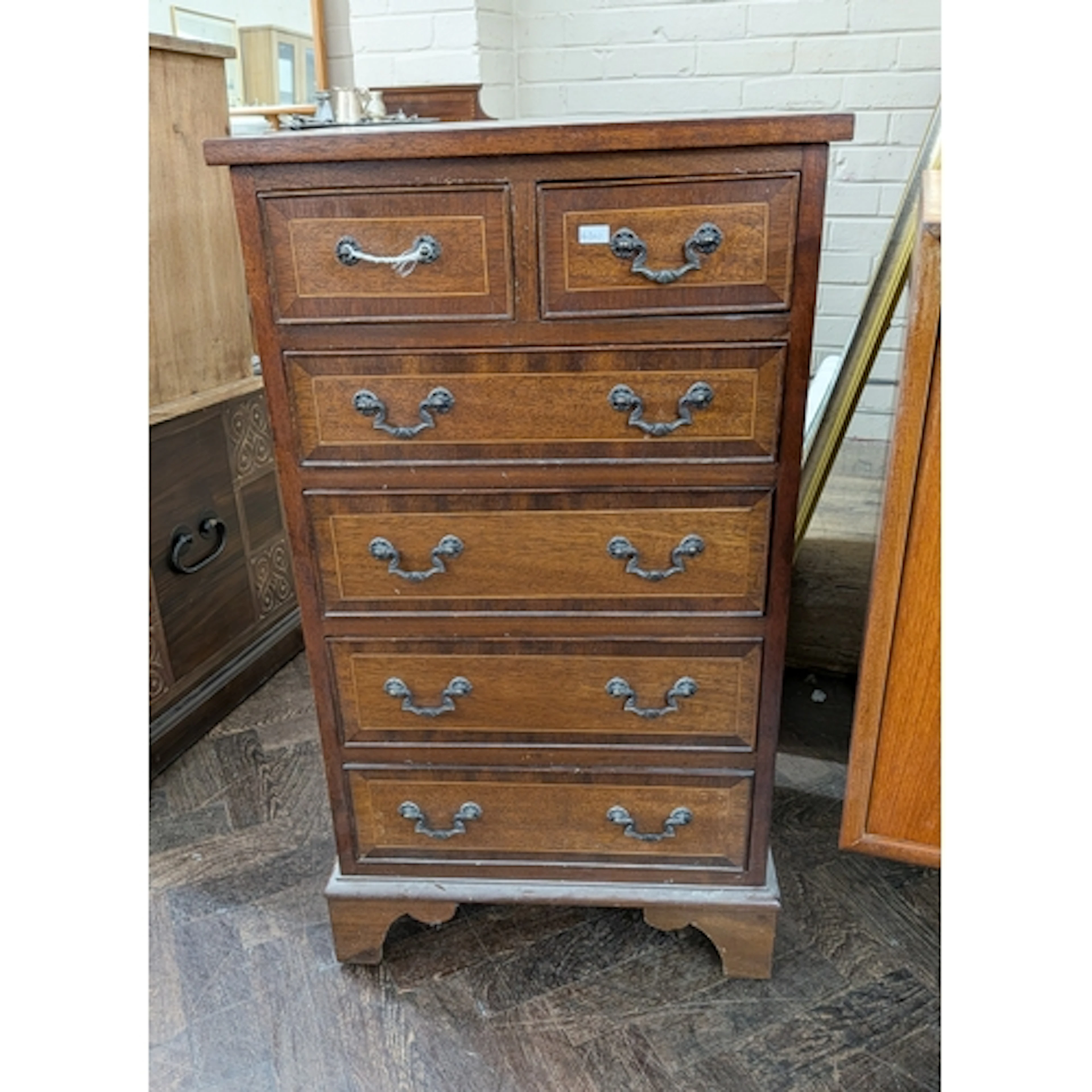 Small Georgian style mahogany chest of four long and two sho...