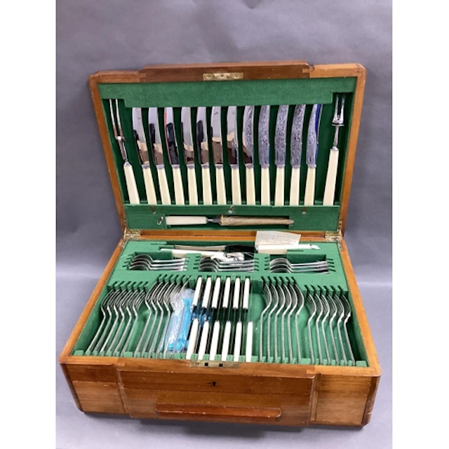 JR Ogden & Sons & WRH & Co Art Deco Style Canteen of Plated ...