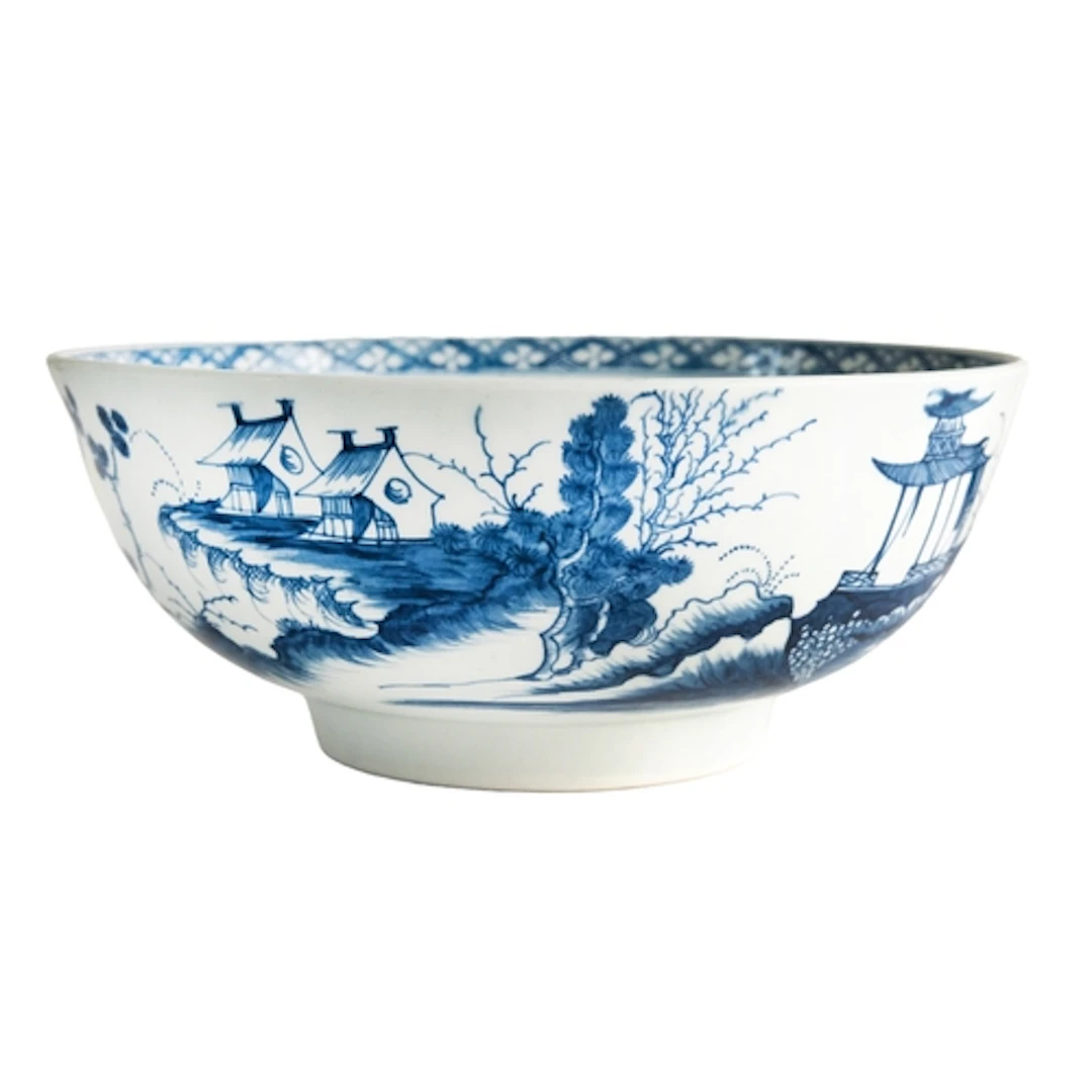 A First Period Worcester blue and white bowl, circa 1770 pai...