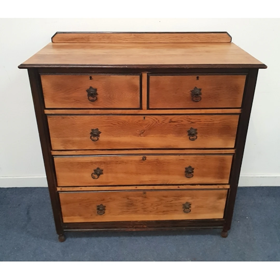 EARLY TWENTIETH CENTURY OAK CHEST OF DRAWERS with traditiona...
