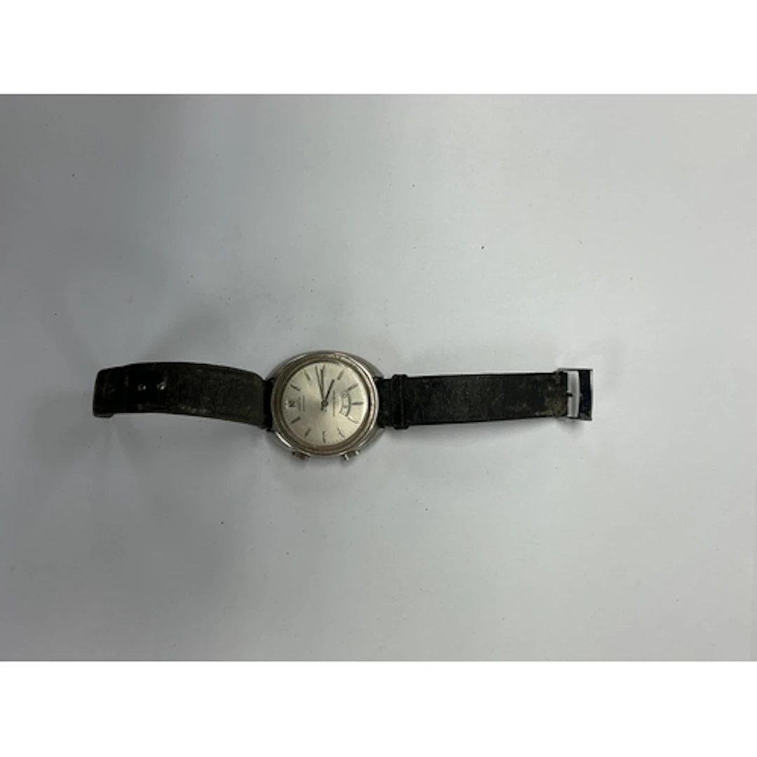 A vintage Girard Perregaux wristwatch with Gyromatic alarm. ...