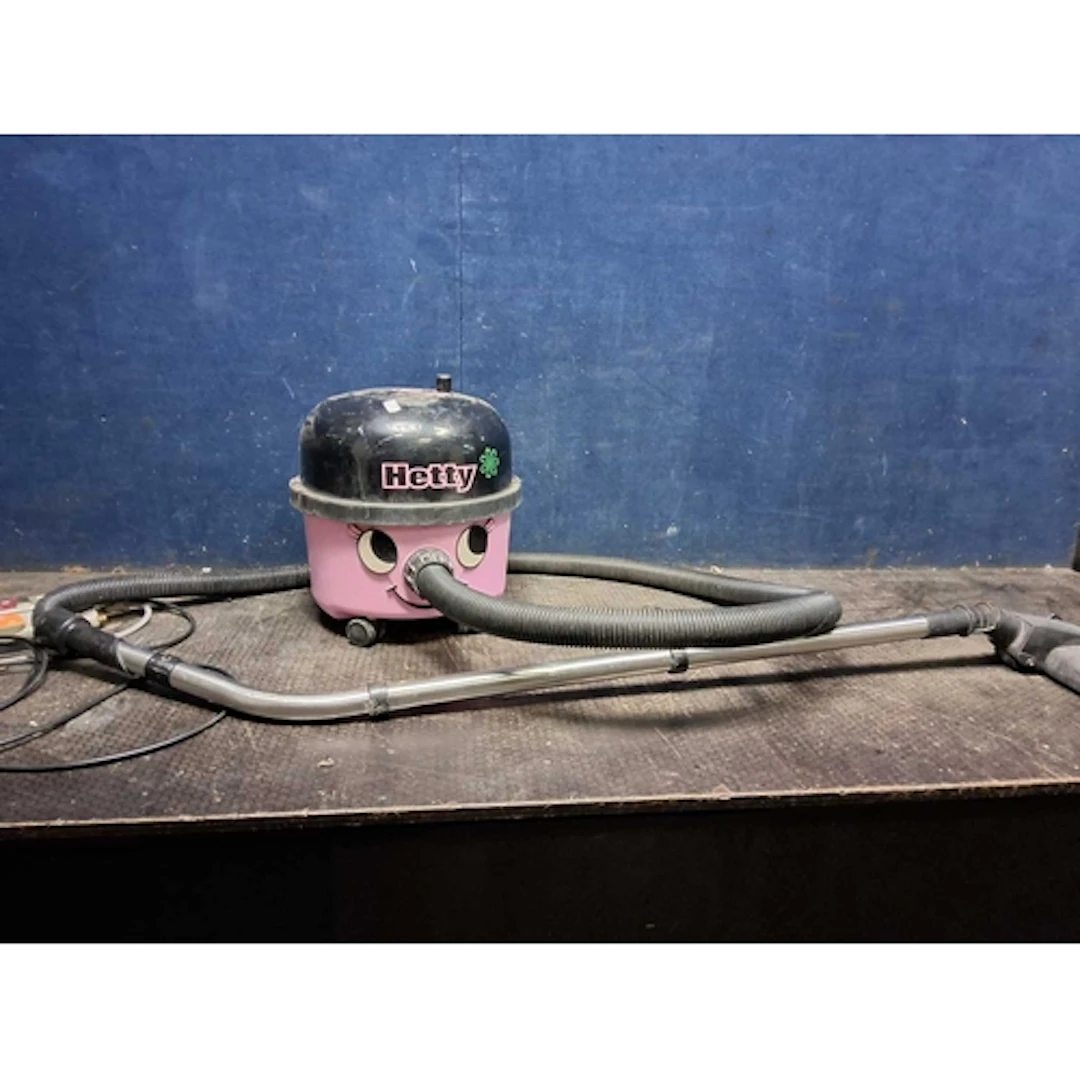 A NUMATIC HET200-12 'HETTY' VACUUM CLEANER (PAT pass and wo...