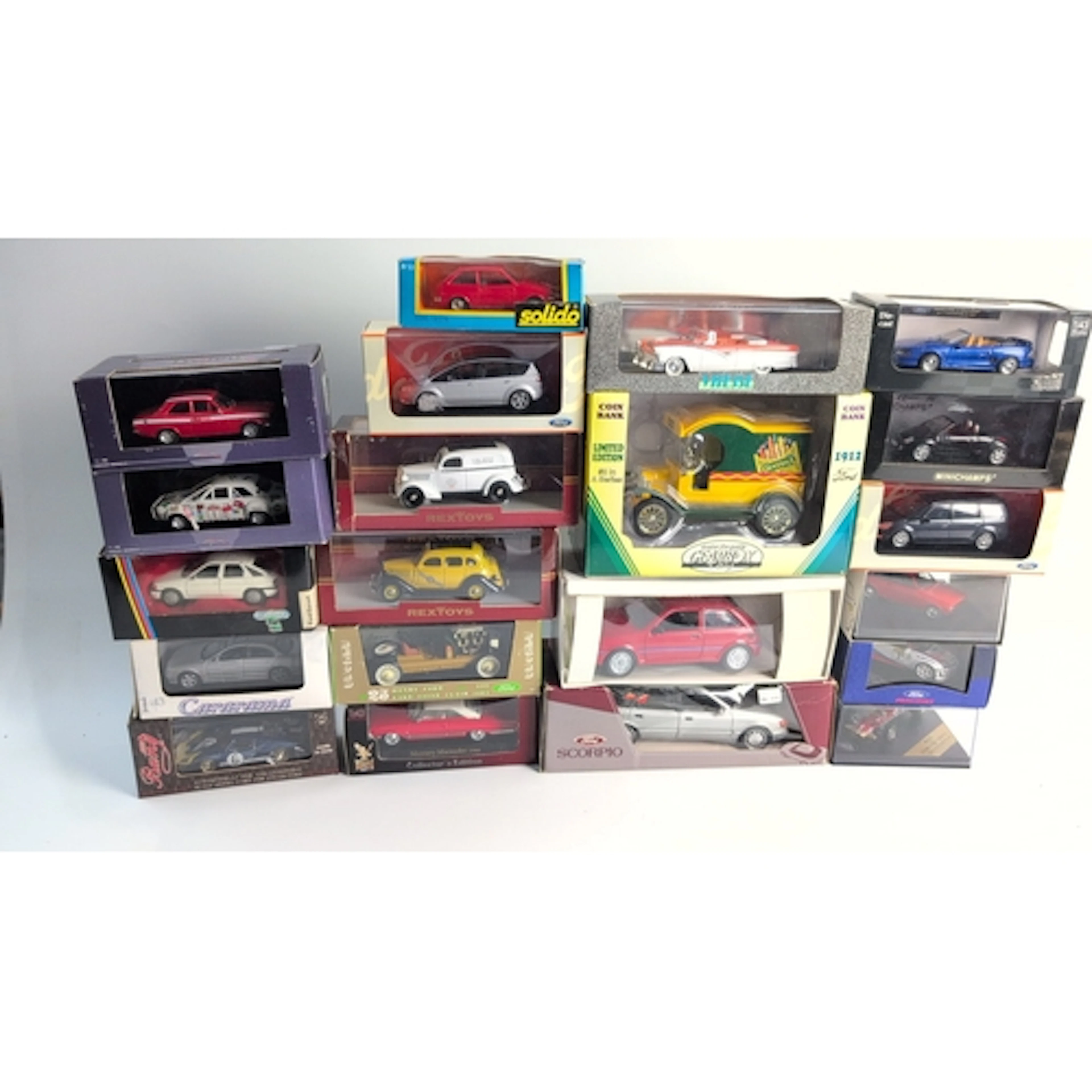 21 x boxed 1:43 scale die-cast model motor cars, principally...
