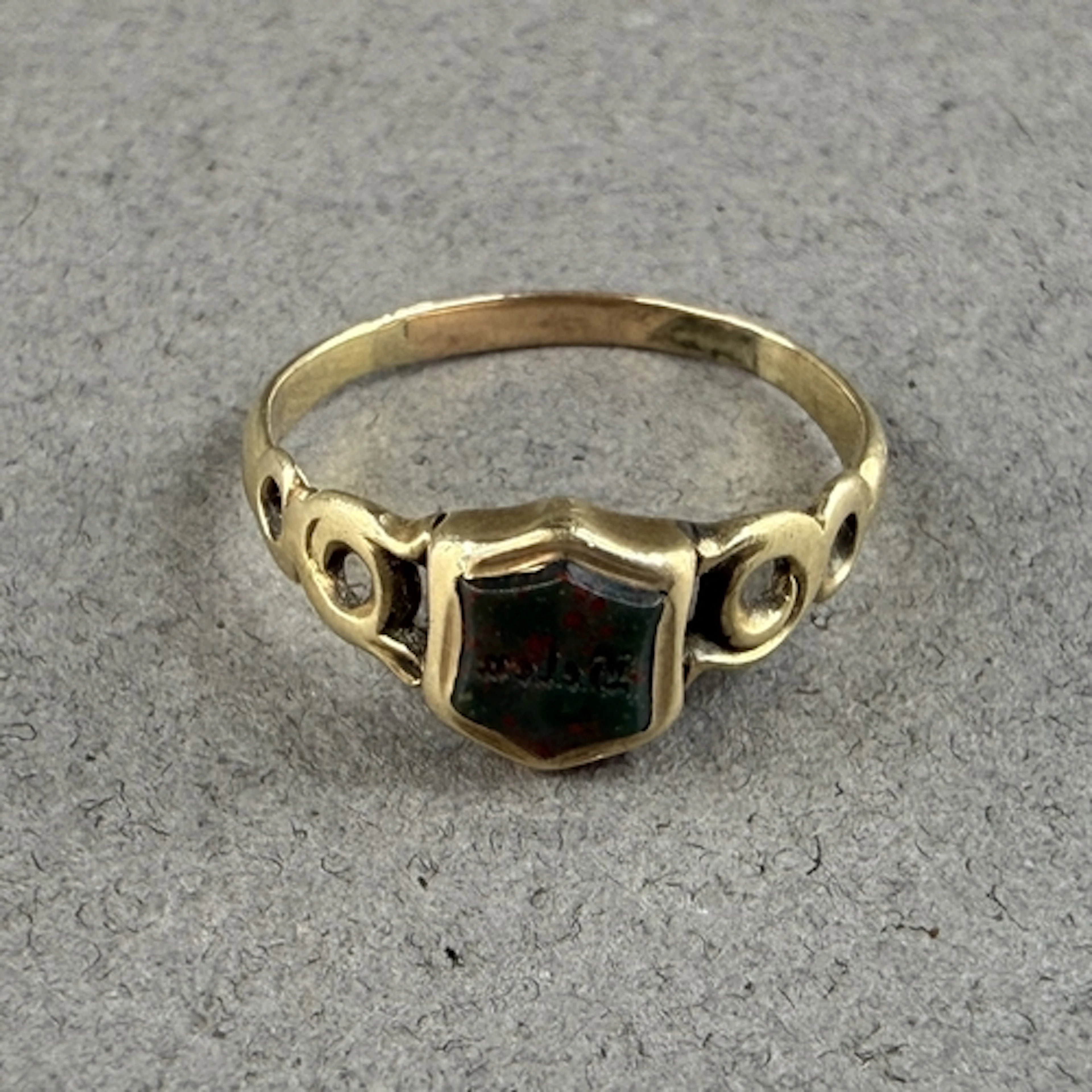Jewellery- Early Victorian child's yellow metal ring inset w...
