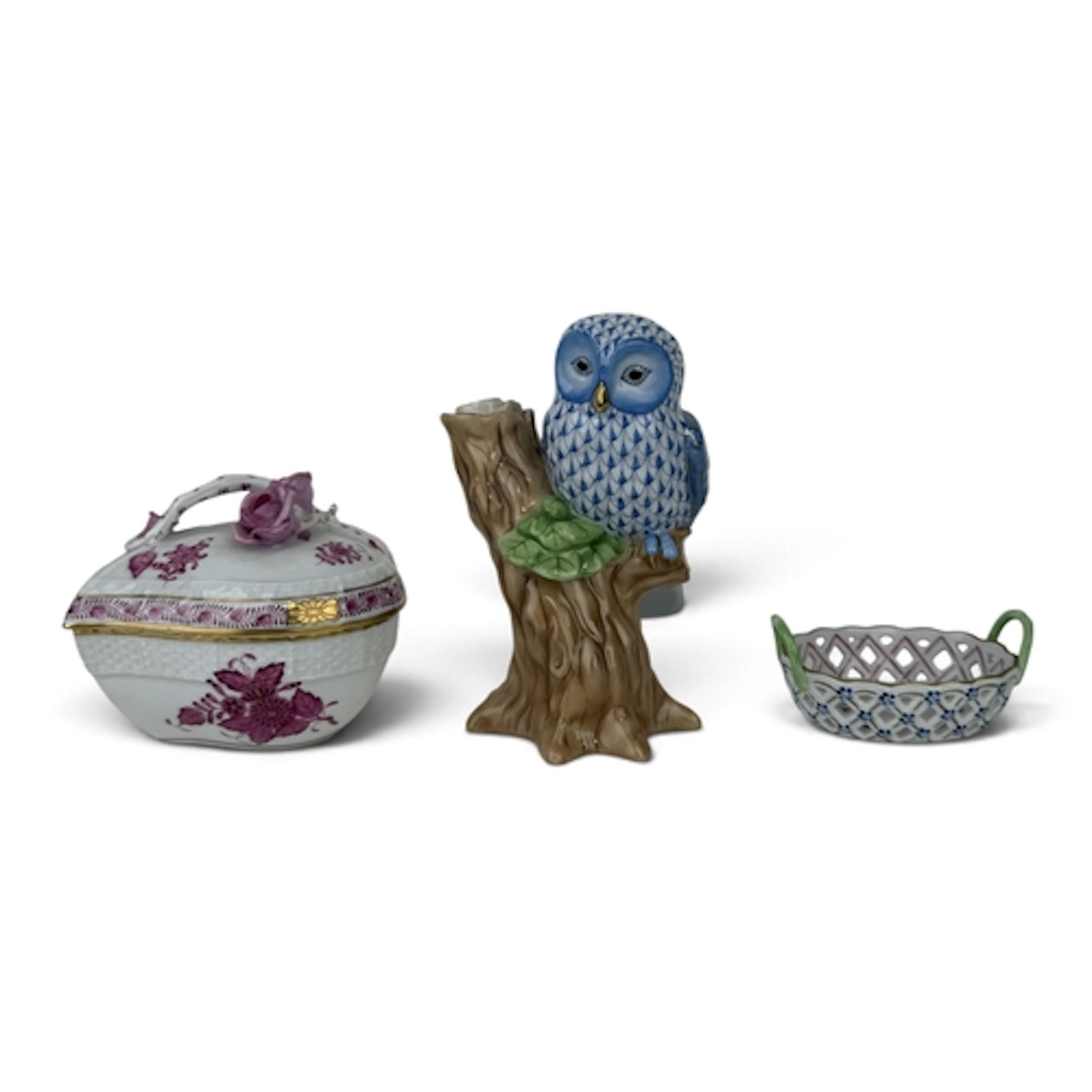 THREE PIECES OF HEREND PORCELAIN, AN OWL PERCHED ON A TREE S...