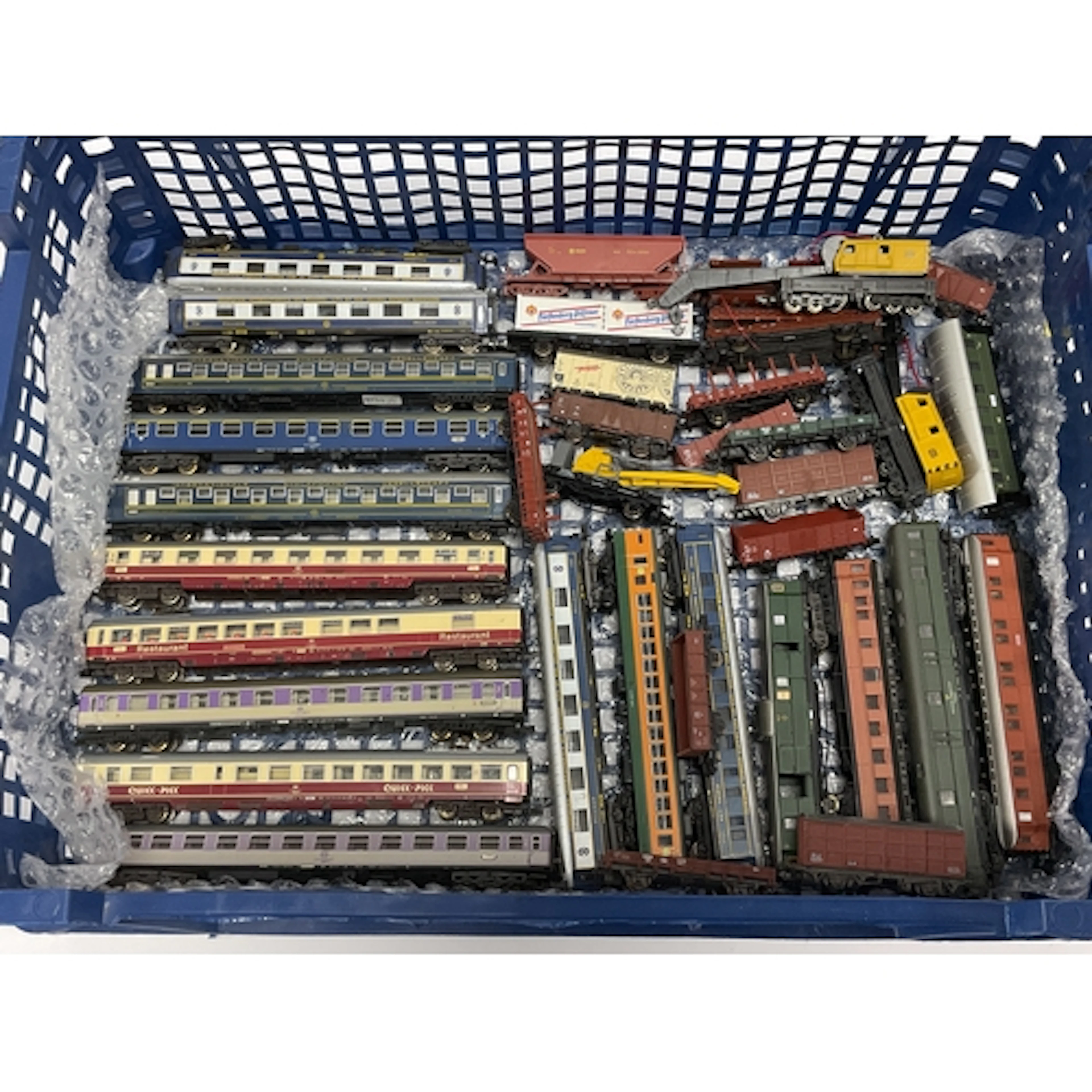 Approximately thirty-six items of N gauge European rolling s...