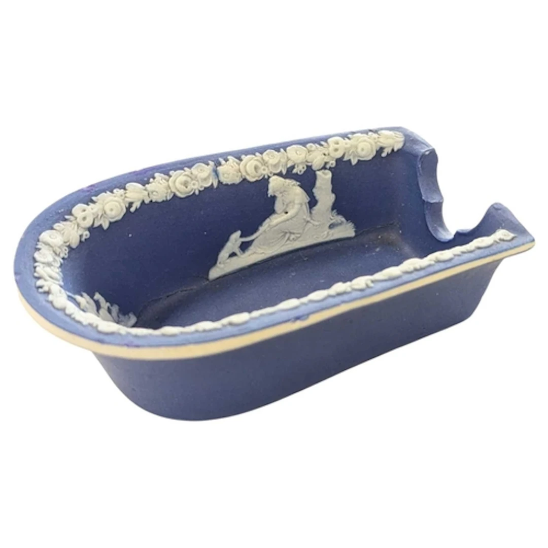 Late 18th century Wedgwood Jasperware royal blue pipe / spoo...