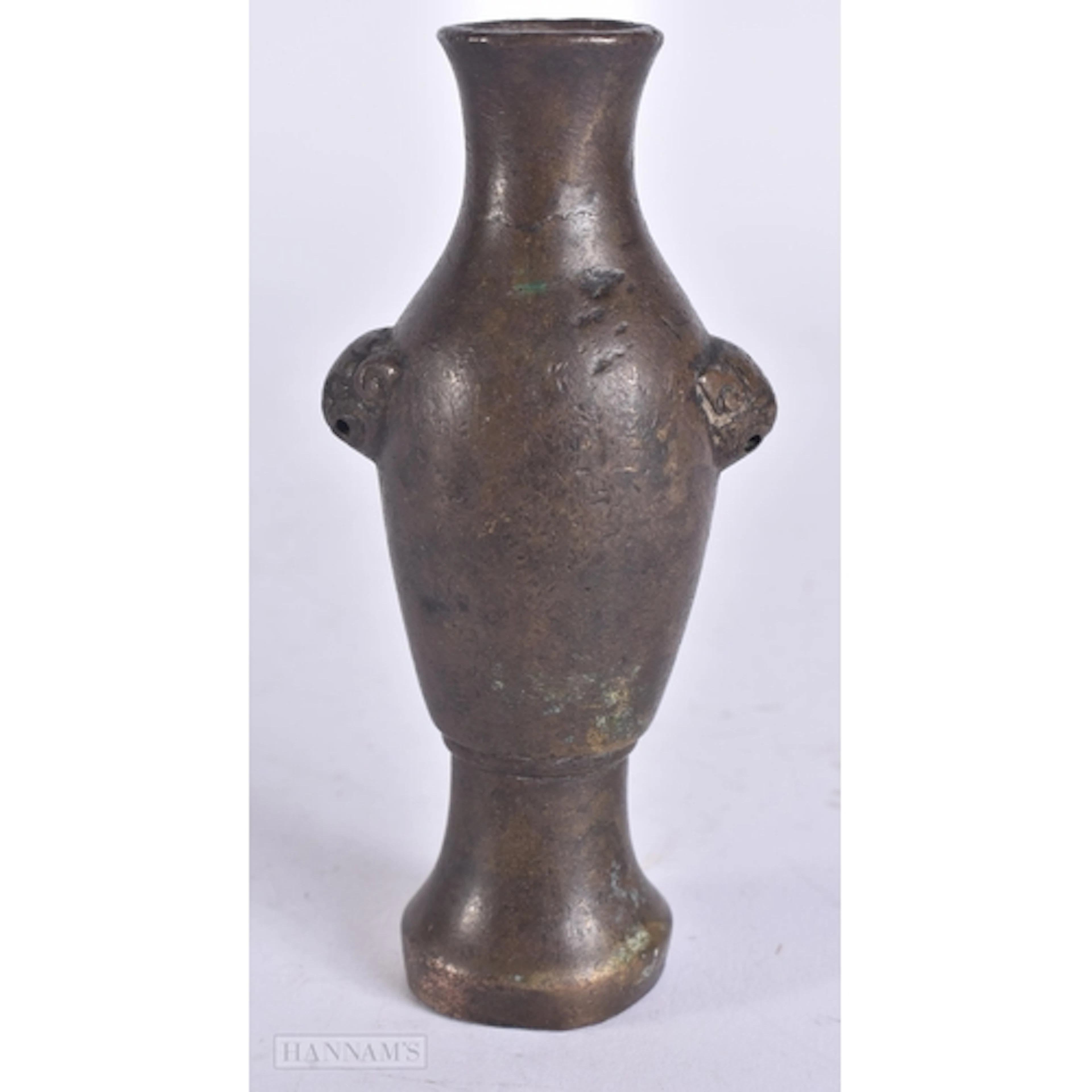 AN 18TH/19TH CENTURY CHINESE BRONZE TOOL VASE Late Qianlong/...