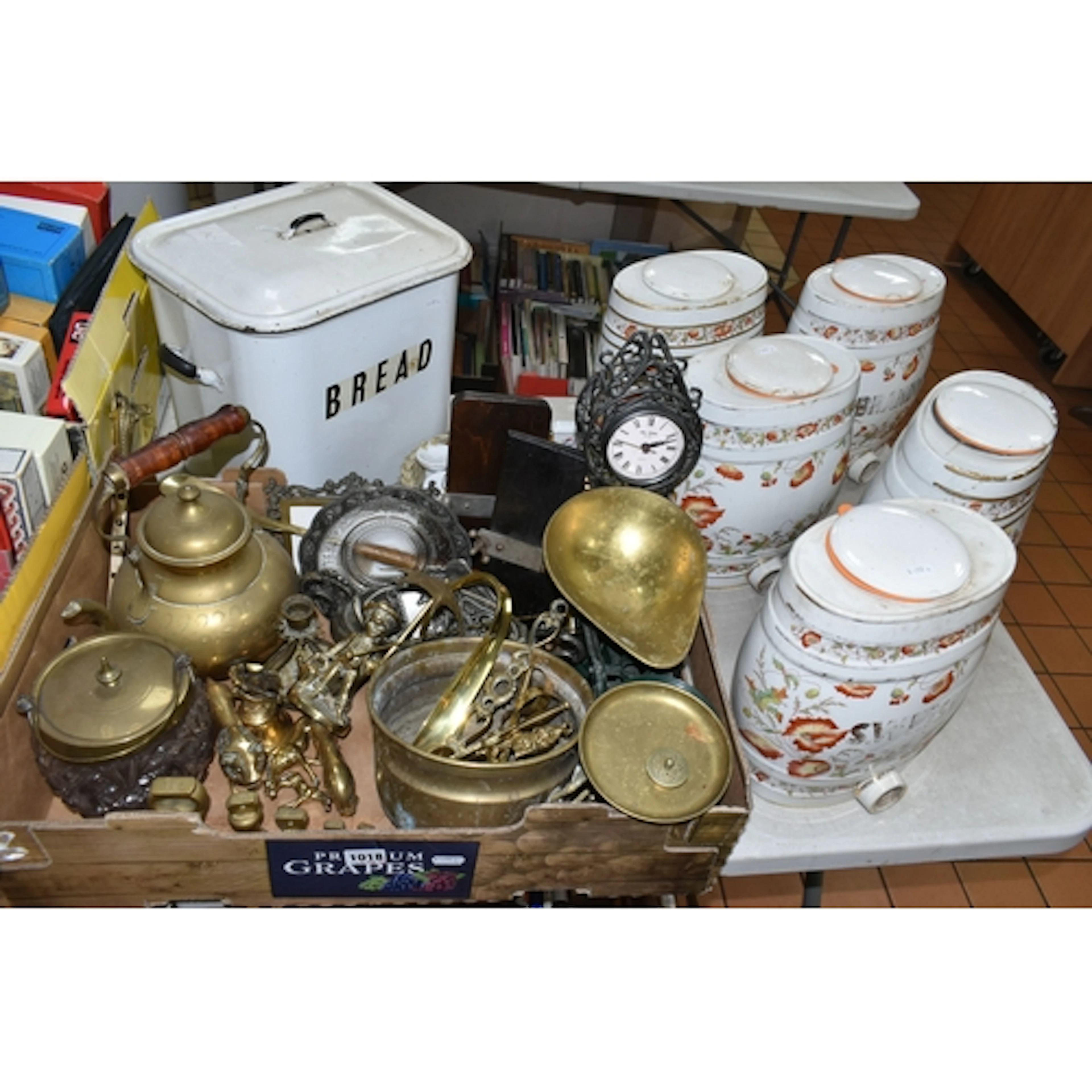 ONE BOX AND LOOSE OF ASSORTED BRASS AND CERAMIC ITEMS to inc...