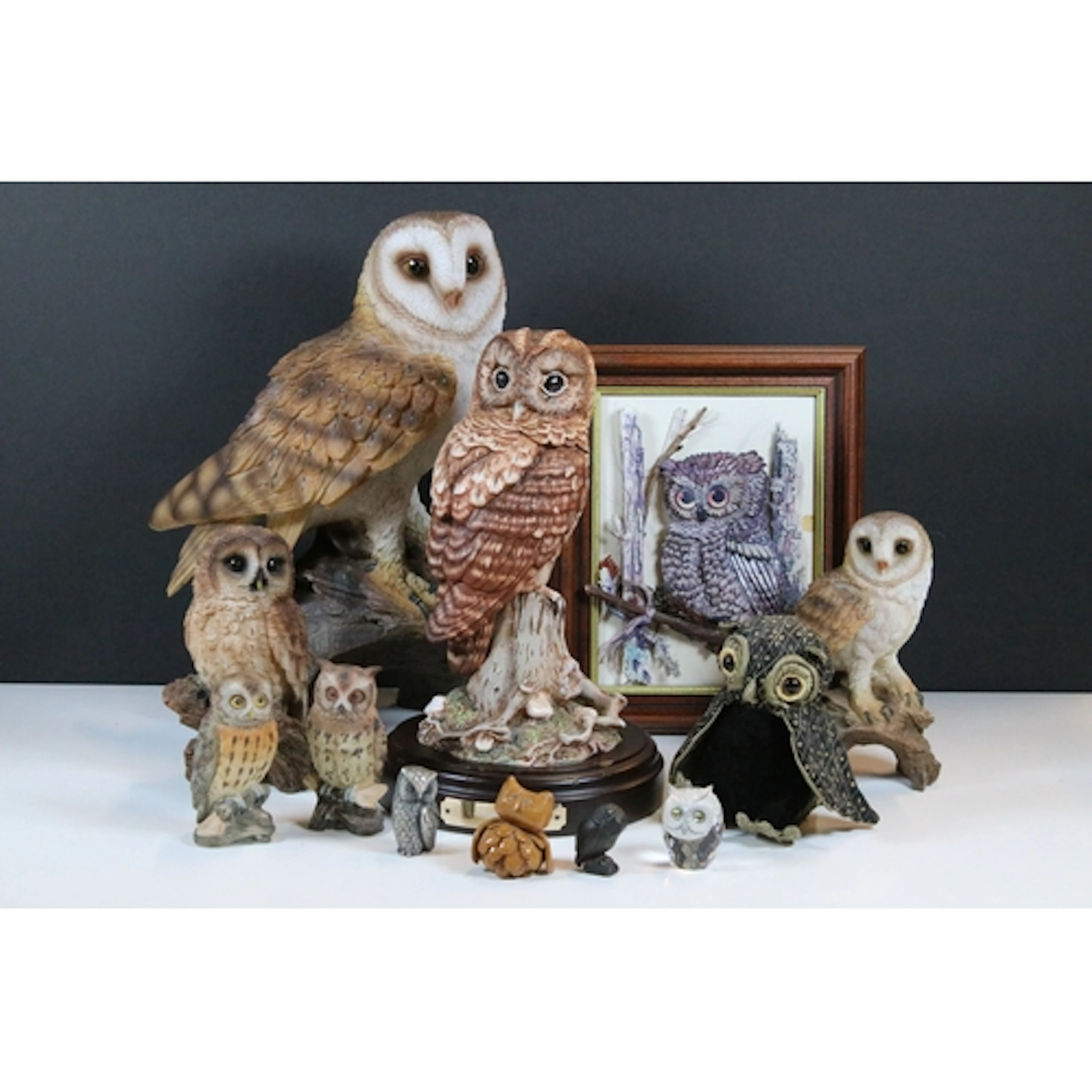 Collection of figures of owls, to comprise Royal Doulton lim...