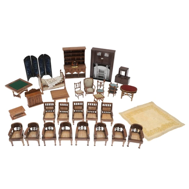 QTY OF DOLLS HOUSE FURNITURE & ACCESSORIES. Including a set ...