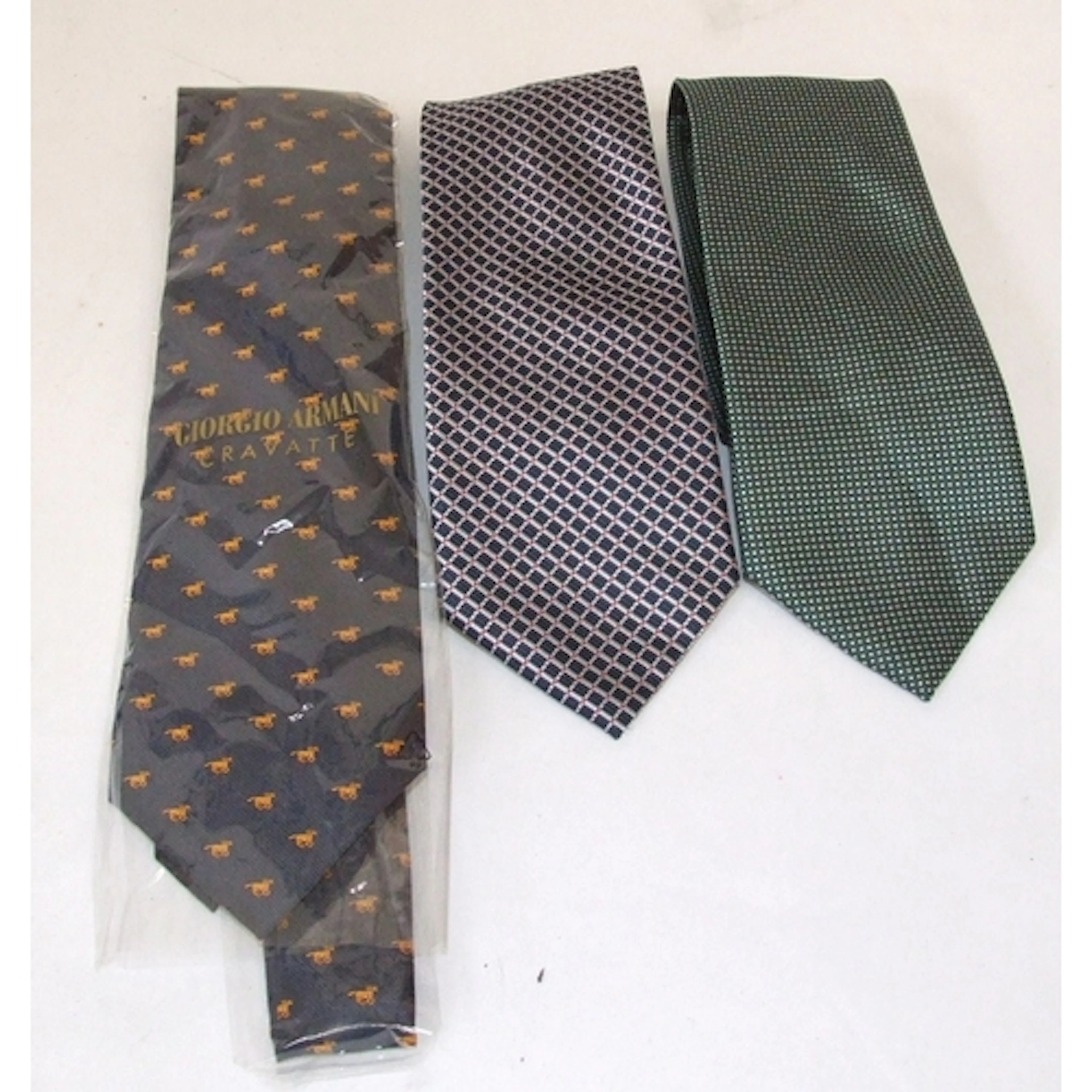 3 Mens Ties: Gucci & 2 x Giorgio Armani