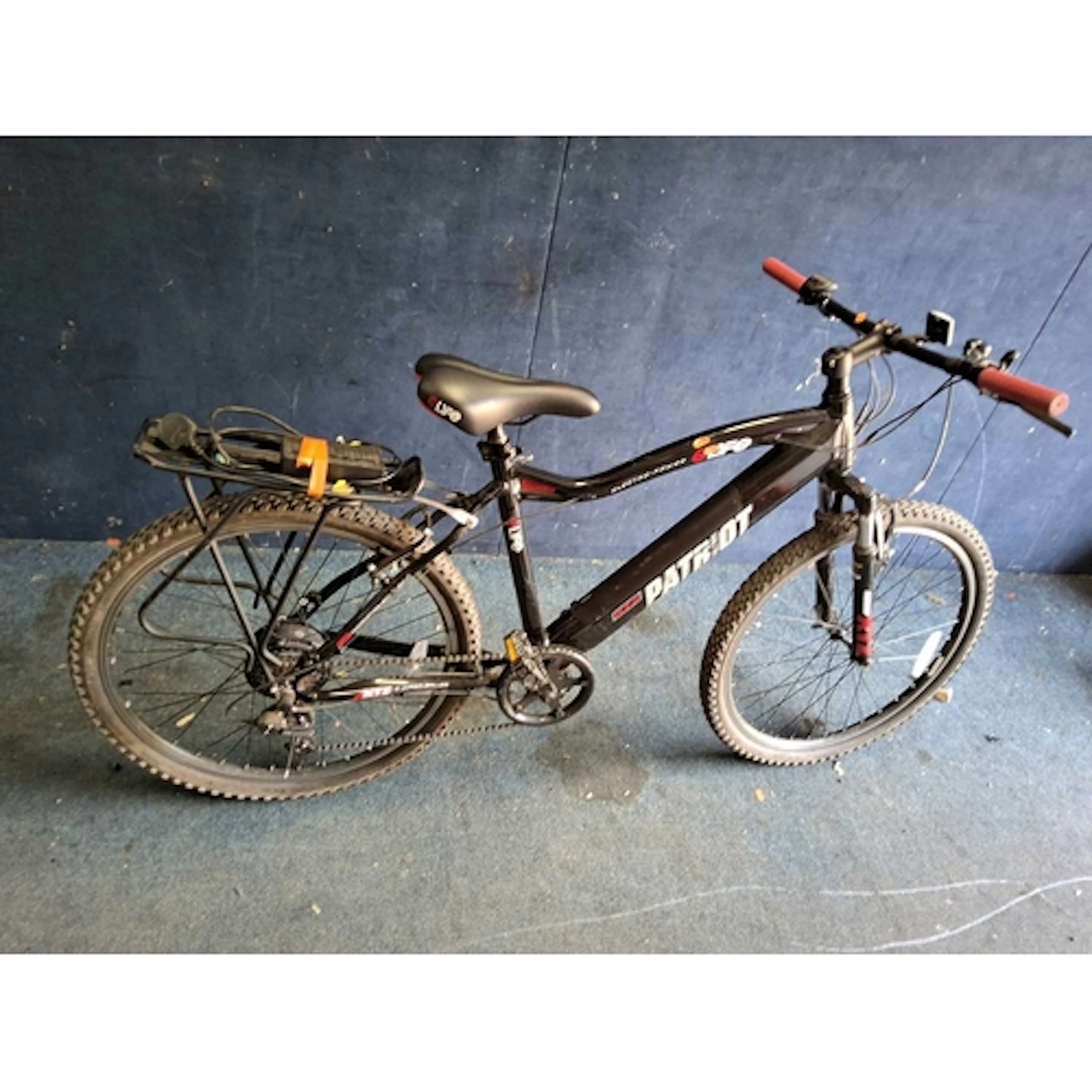 AN E LIFE PATRIOT ELECTRIC POWER ASSISTED MOUNTAIN BIKE with...