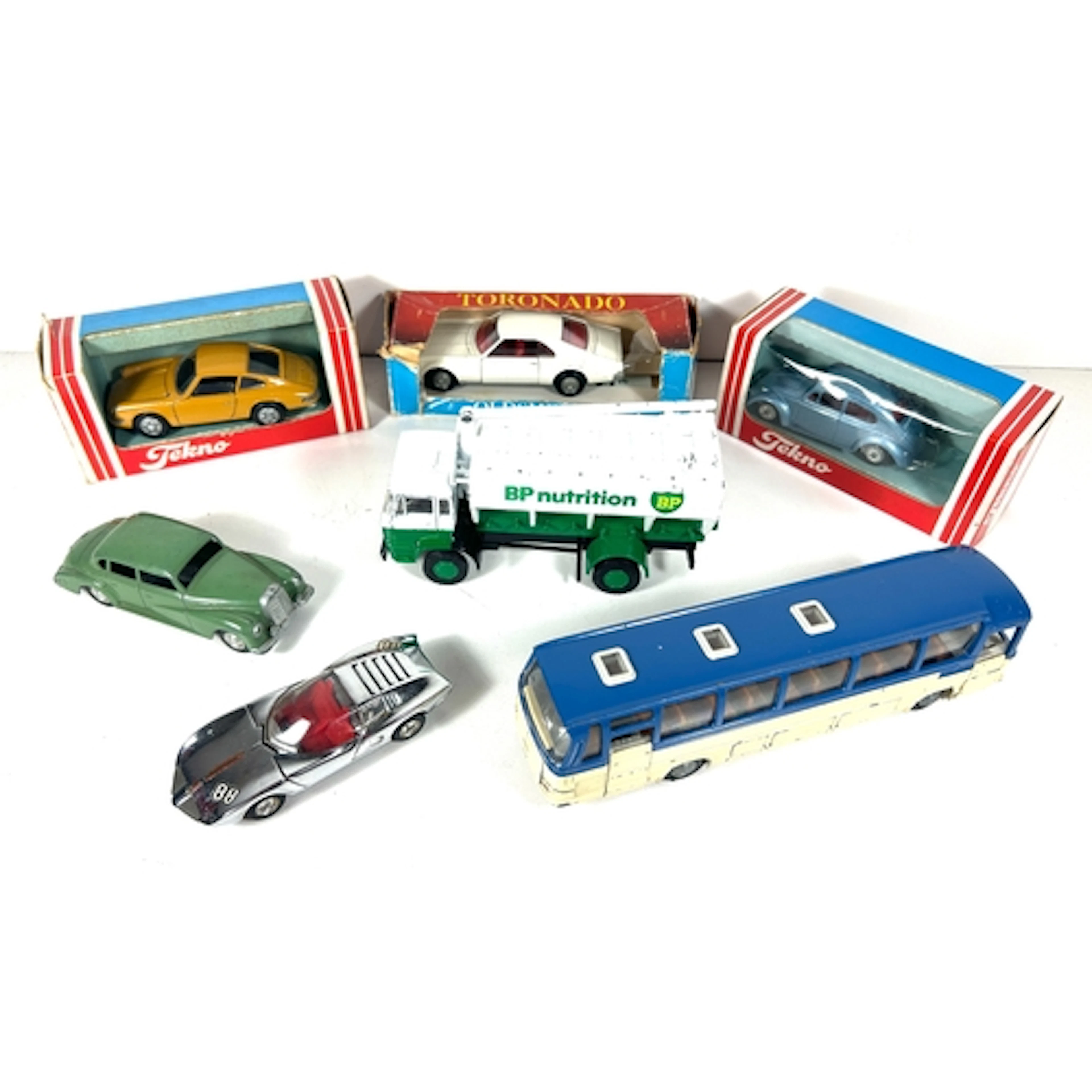 5 Tekno/Kirk Vehicles. Porsche 911 S (935). An example in mu...