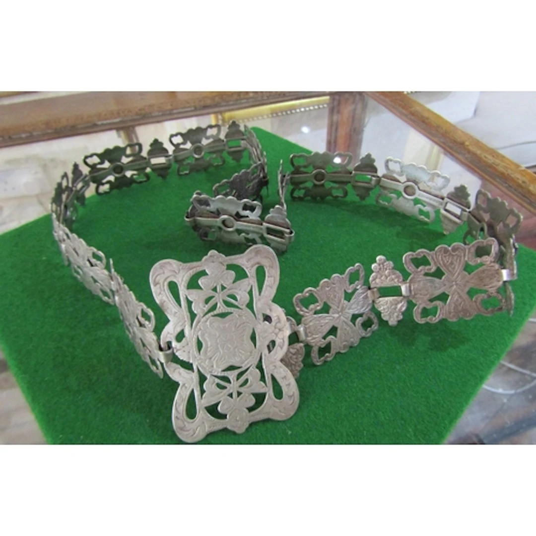 White Metal Antique Ladies Engraved and Pierce Form Decorate...