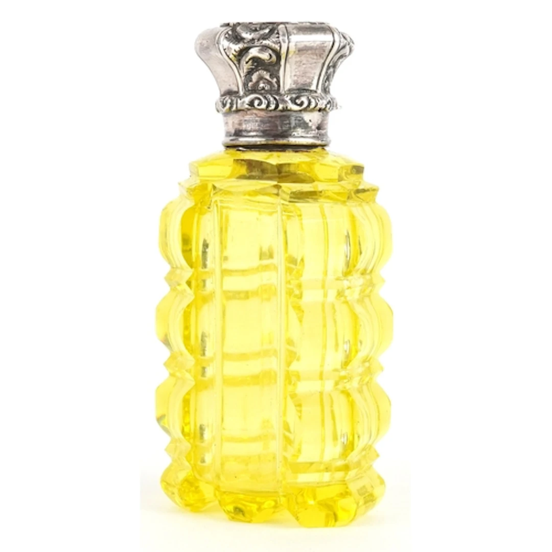 Victorian uranium glass scent bottle with unmarked silver me...
