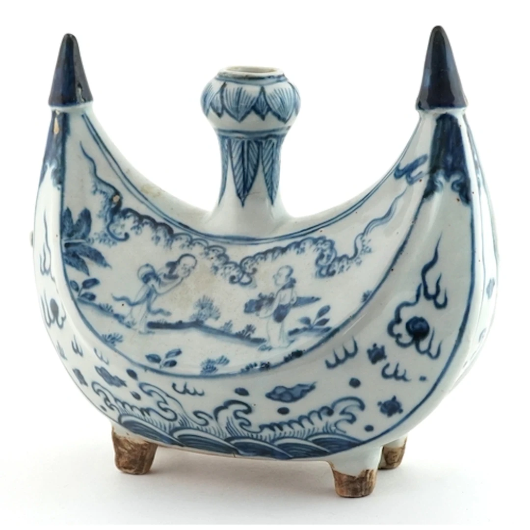 Chinese blue and white porcelain crescent shaped water vesse...