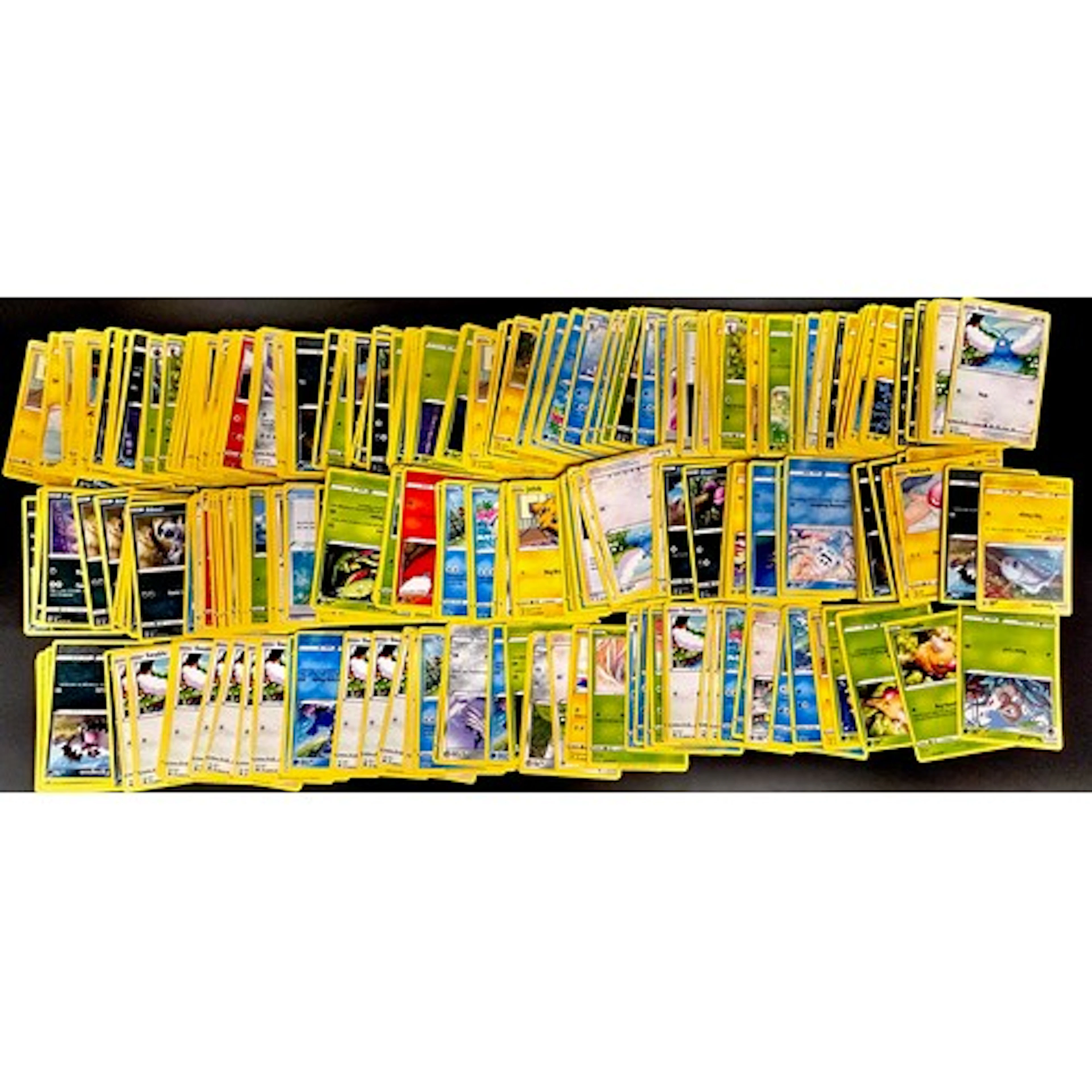 A large collection of 400 Pokémon cards