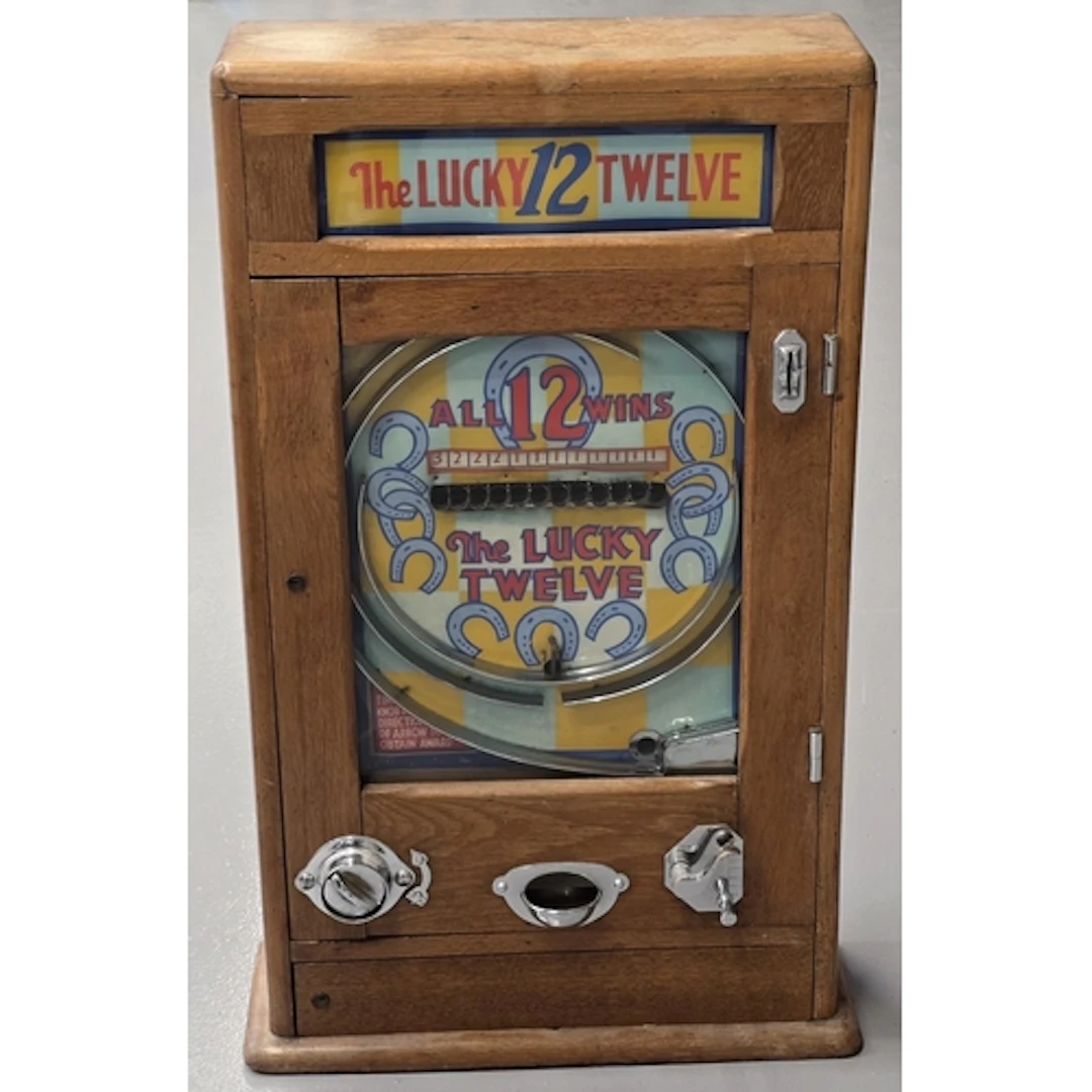 Vintage Oliver Whales "Lucky Twelve" Allwin slot machine on ...