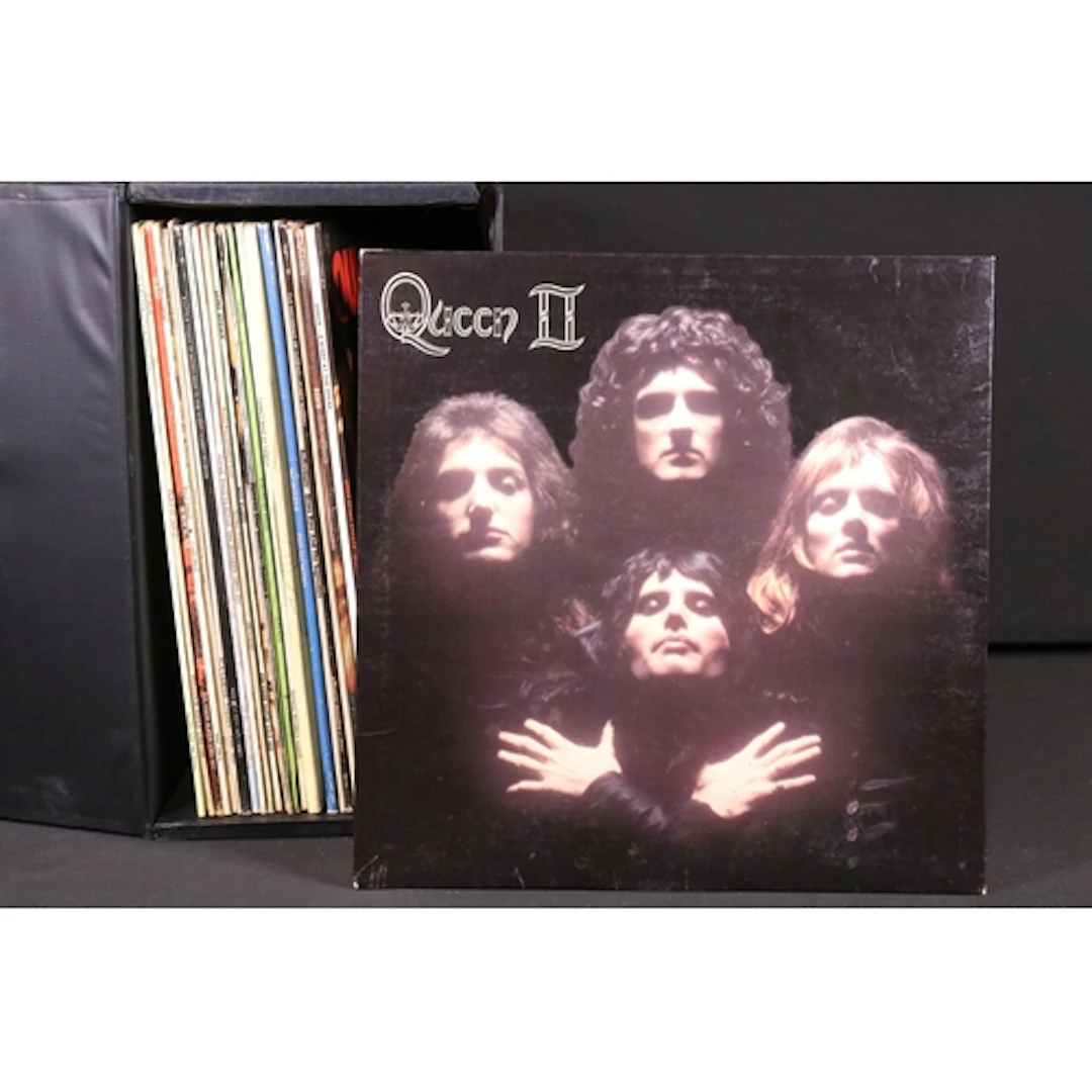 Vinyl - 24 Rock, Pop & Soul LPs to include Queen x 3, David ...