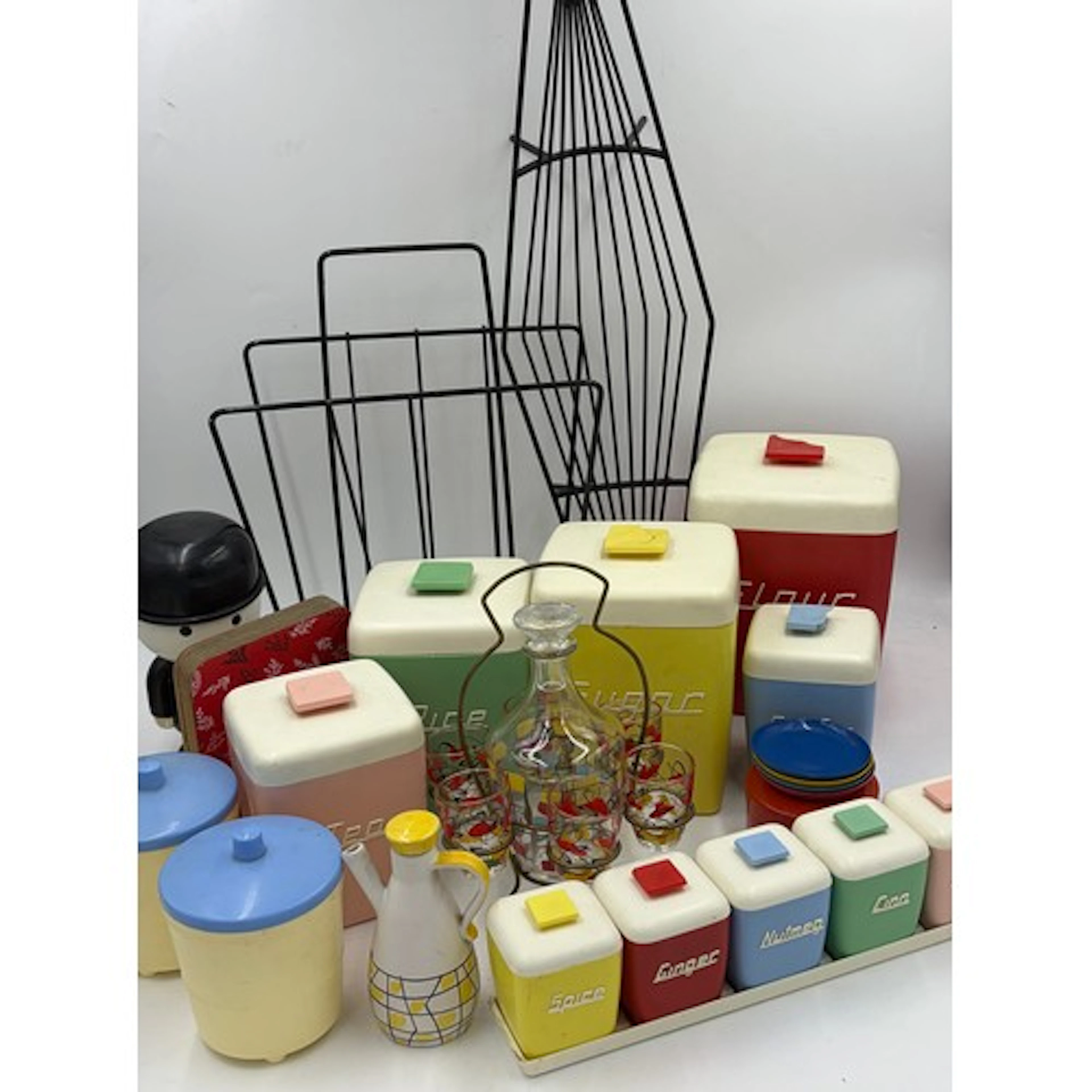 A collection of 1960/70's Kitchenalia to include black Atomi...
