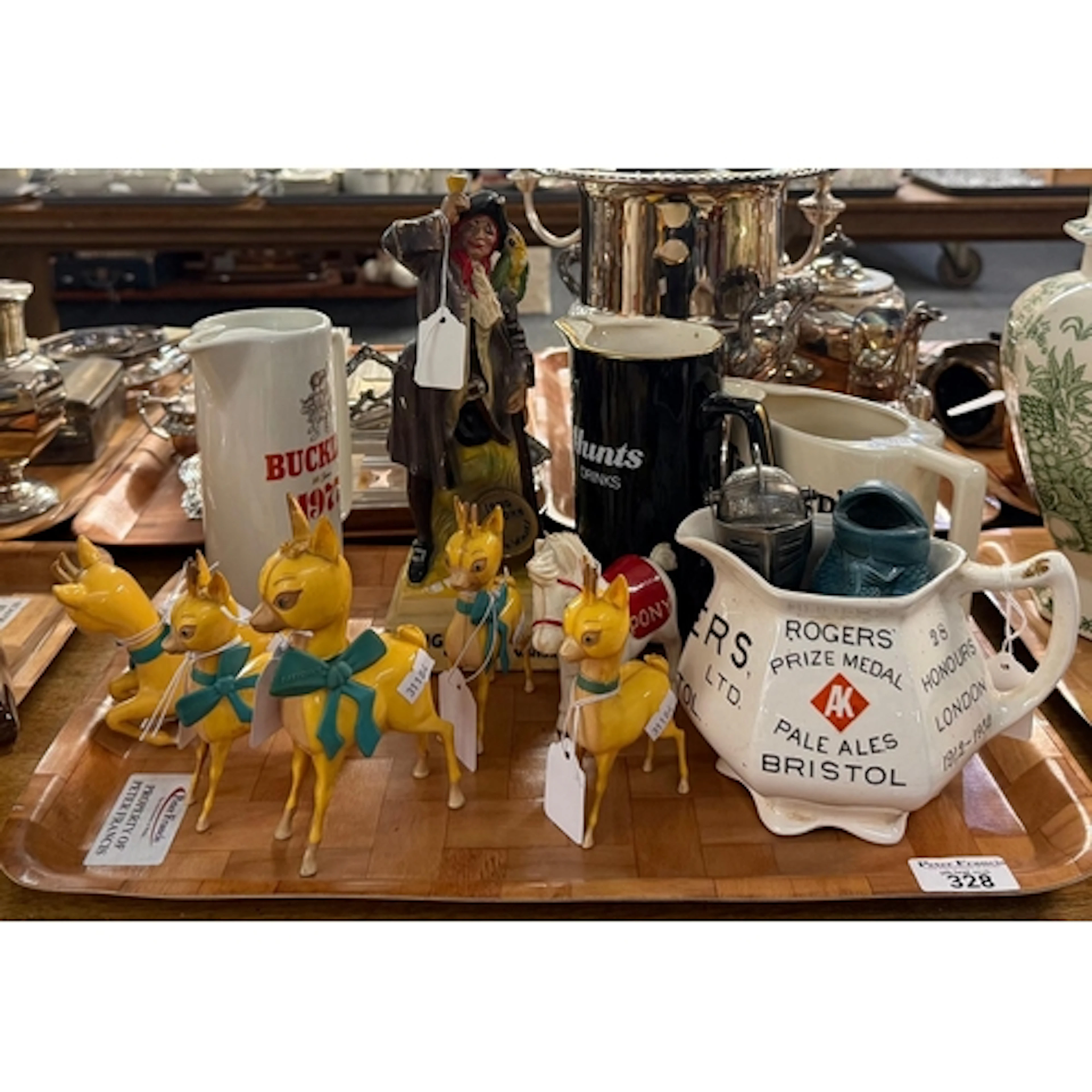 Tray of assorted brewerania to include: Teacher's Scotch Whi...