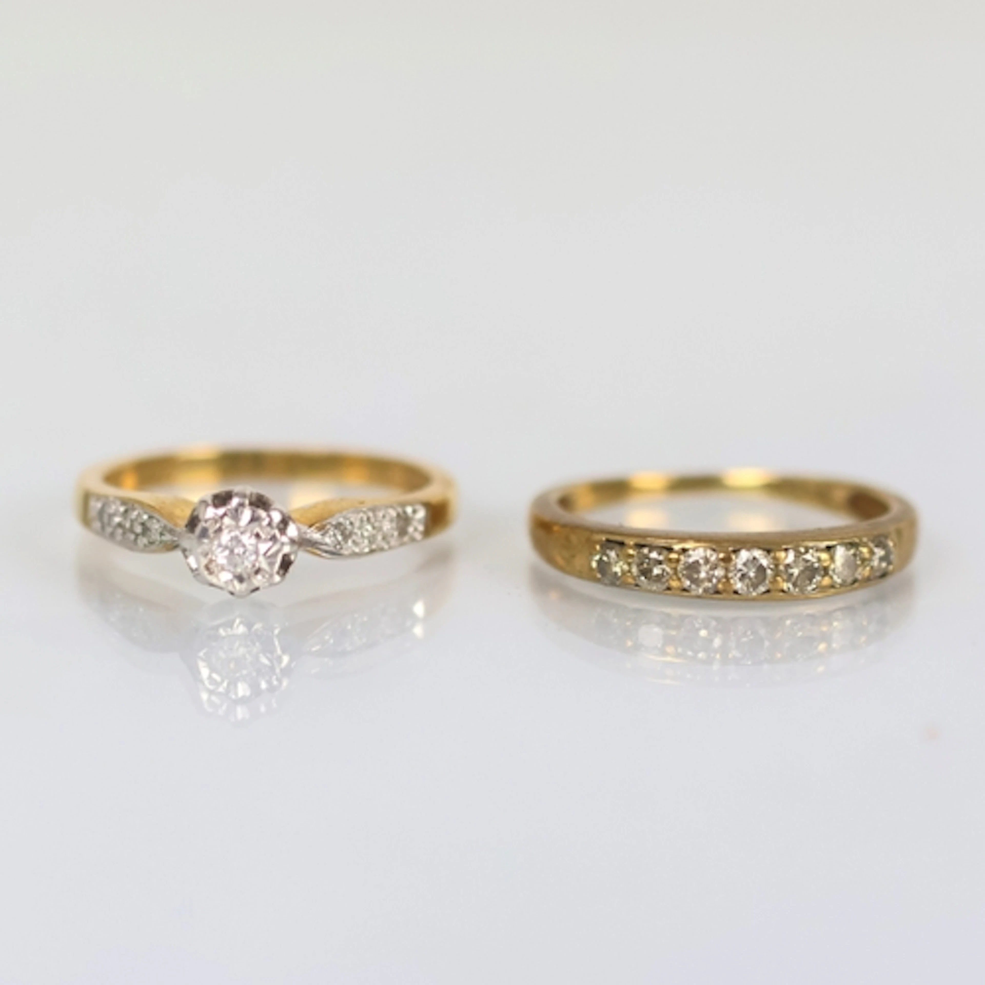 An early 20th century style diamond solitaire, set in an ill...