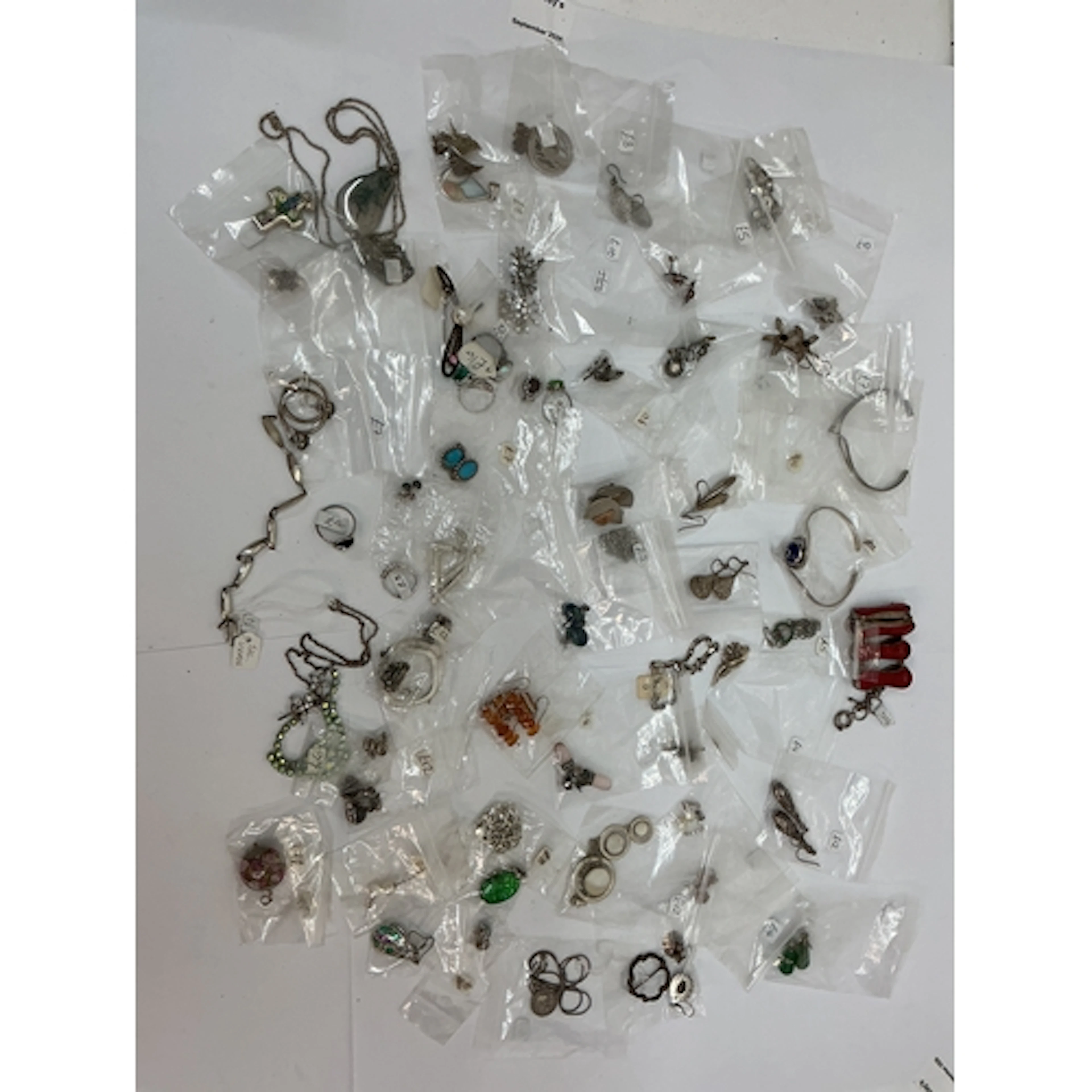 A quantity of silver and 925 white metal jewellery