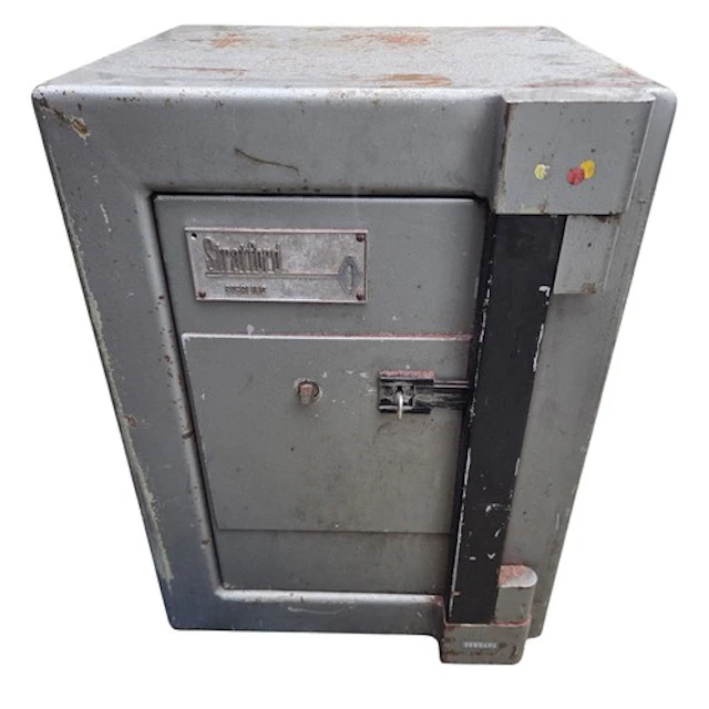 A good heavy Stratford Safe with key.