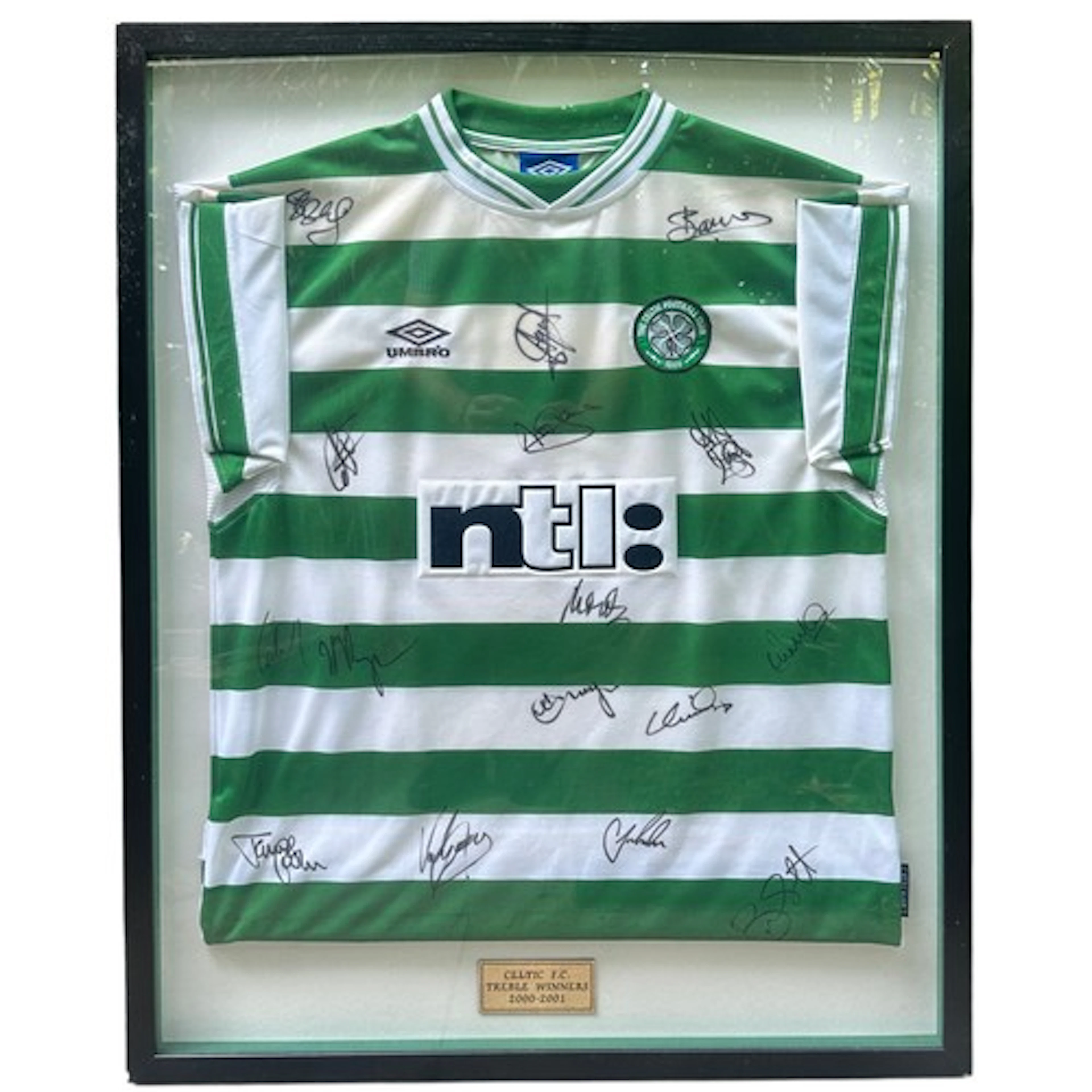 Signed Celtic Shirt - Treble Winning Team 2000/2001. 16x sig...