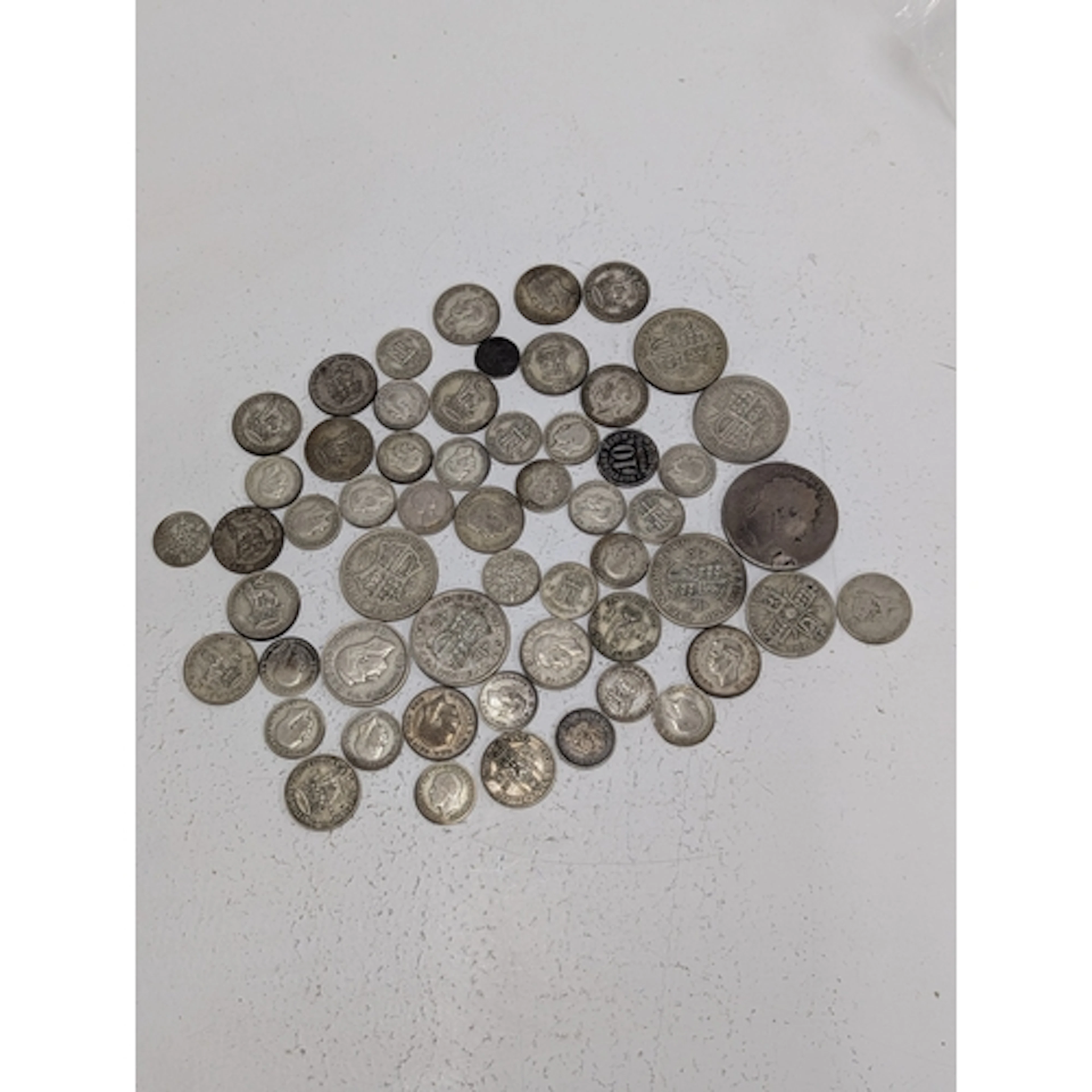 Pre 1946 half crowns, 2 shillings, shillings and sixpence co...