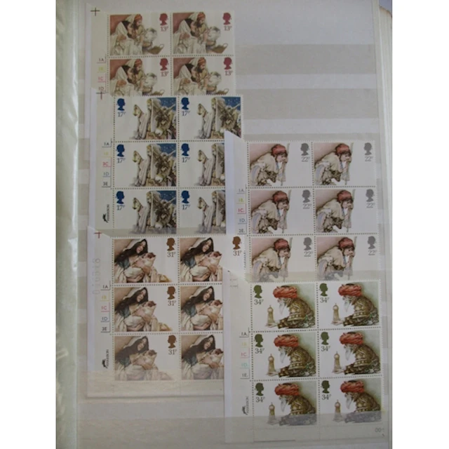 A collection of commemorative issues in 4 stockbooks, mostly...