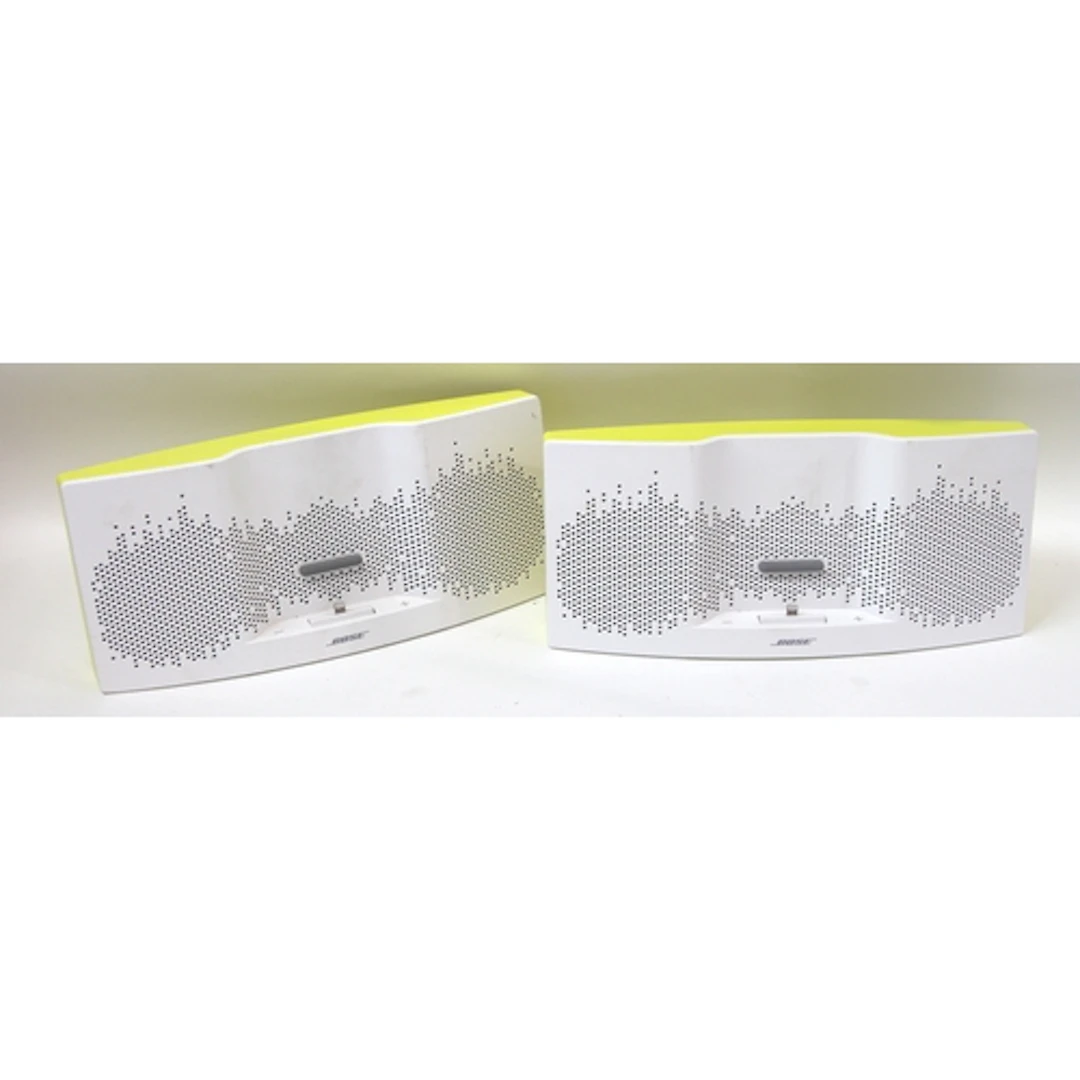 2 x Bose Sound Dock XT speakers in white/yellow. no cables, ...