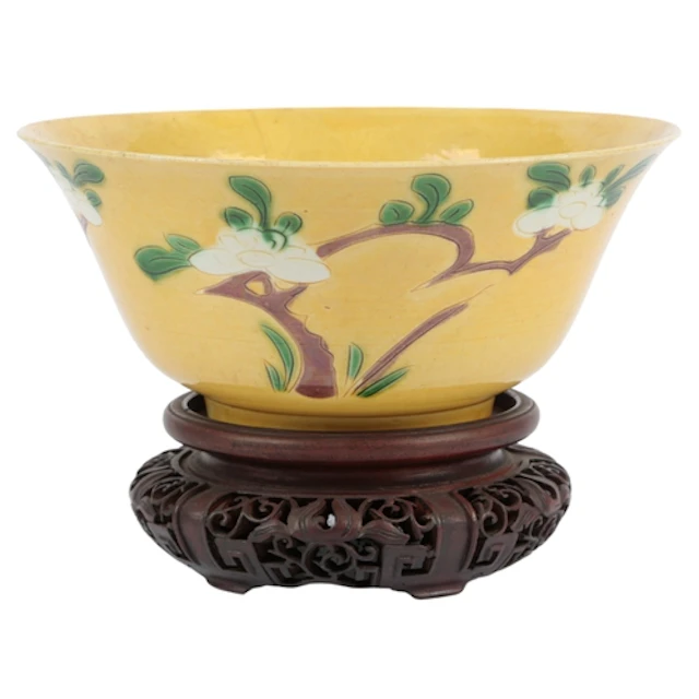 A Chinese enamelled biscuit sancai deep bowl, Kangxi period,...