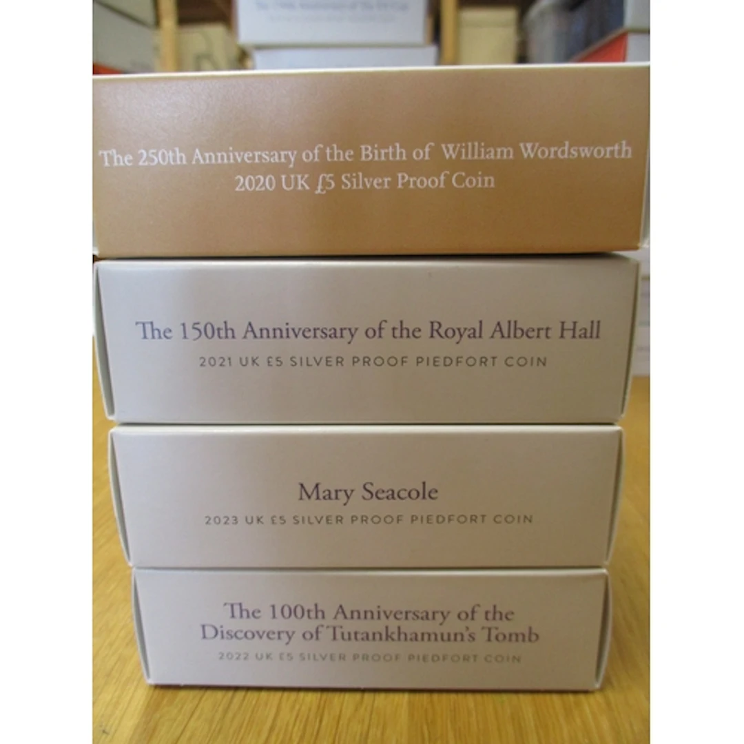 Collection of boxed £5 silver piedfort proofs with 2021, 202...