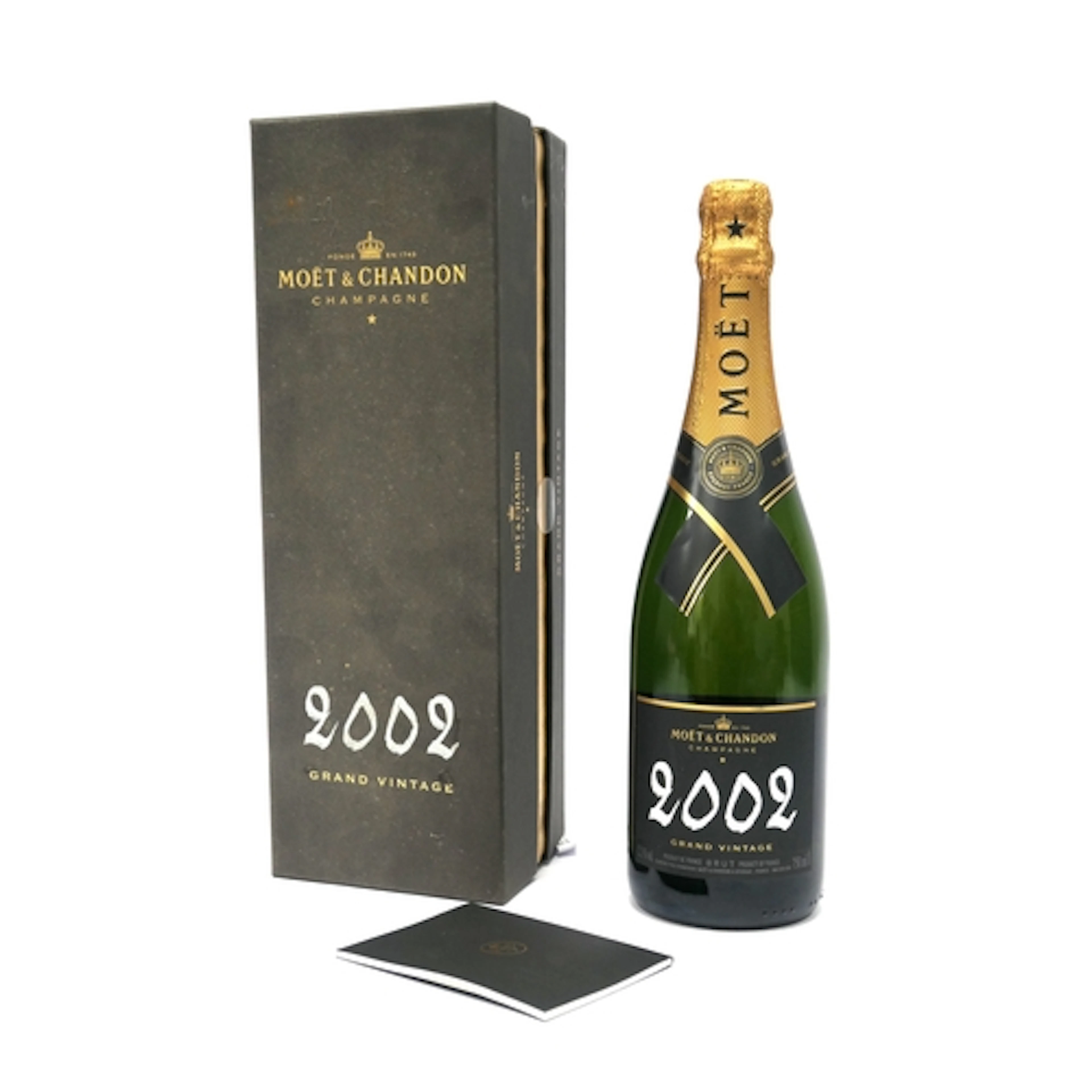 Champagne - Moet & Chandon Grand Vintage 2002 Champagne, 12....