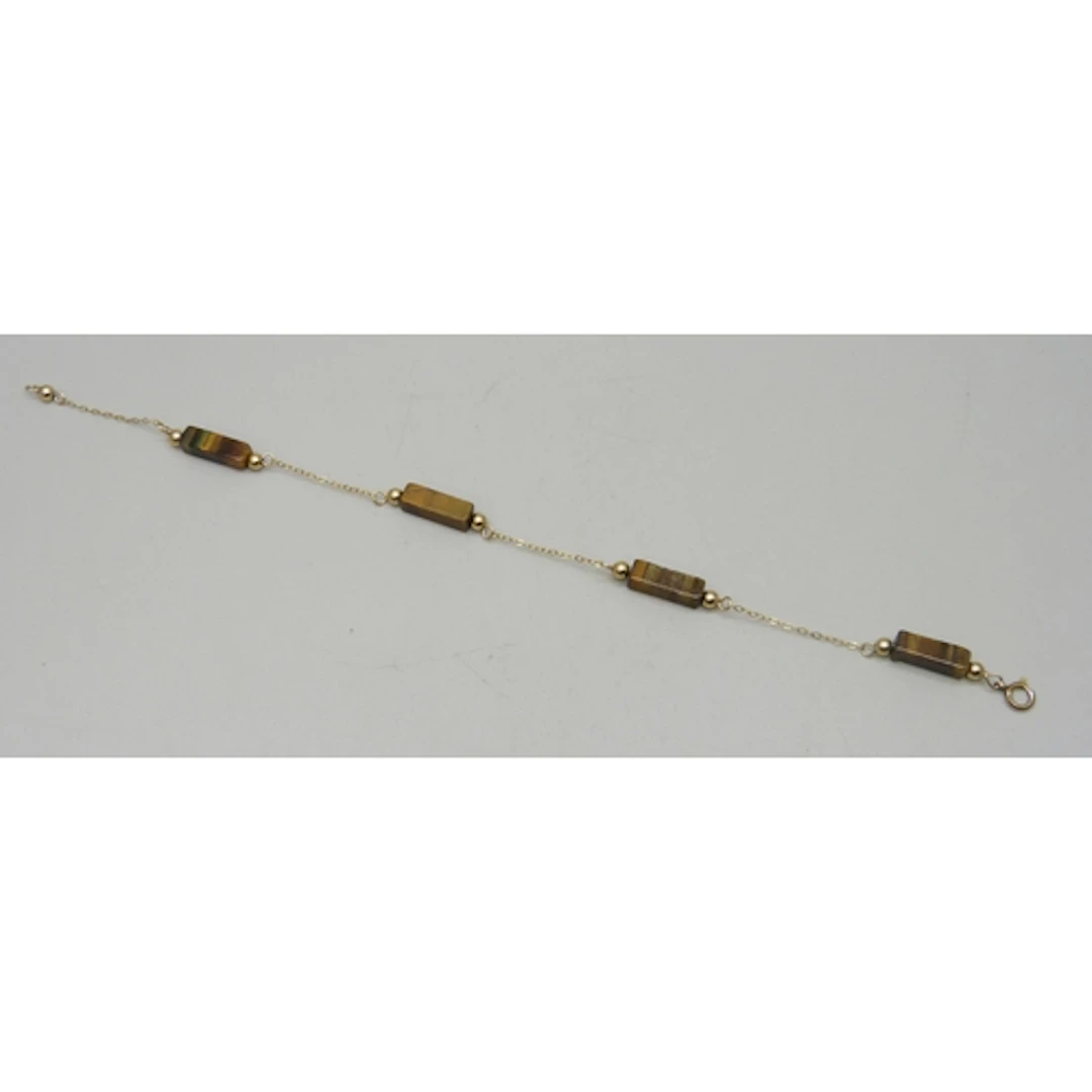 A 9ct gold and tiger's eye bracelet, 2.9g, 18.5cm