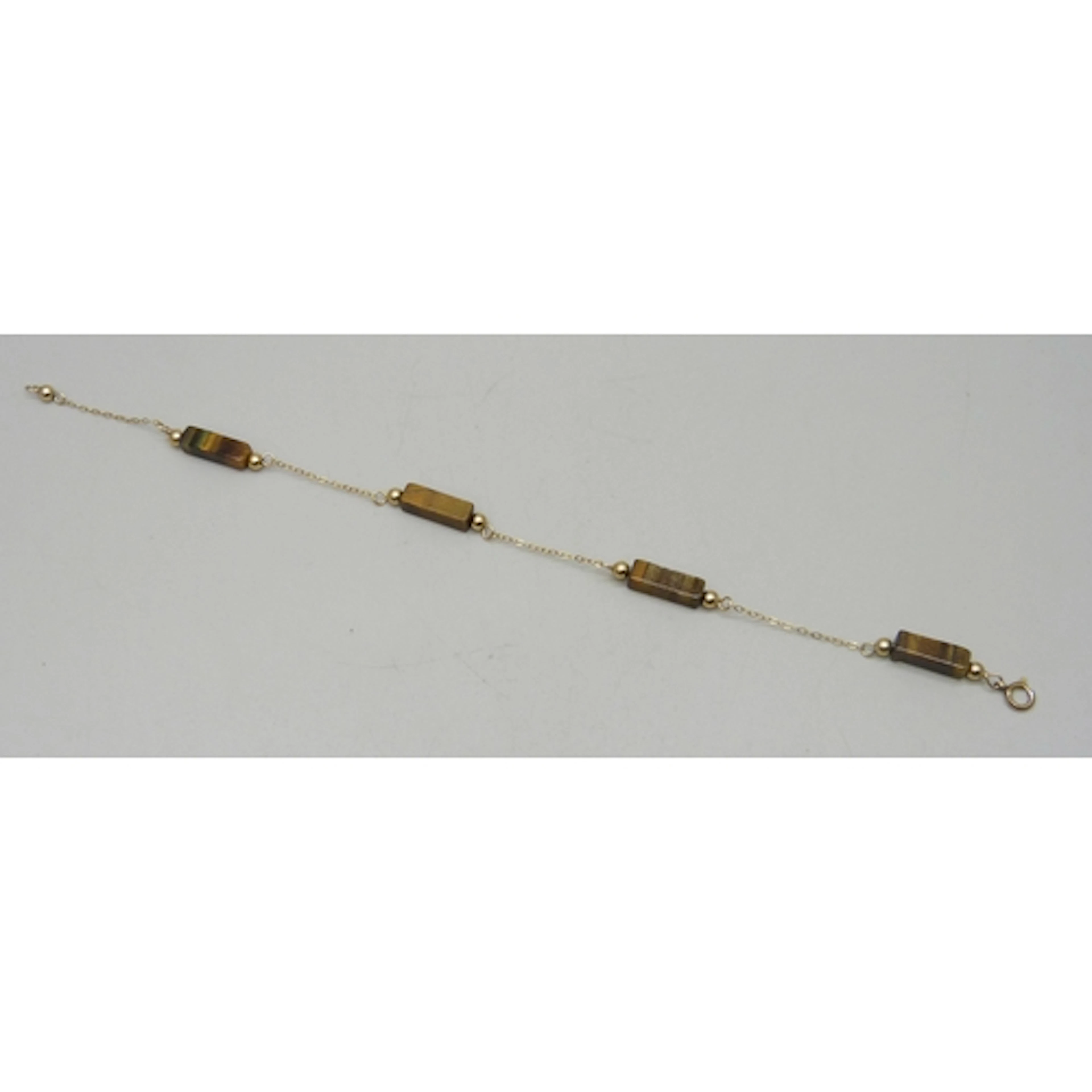 A 9ct gold and tiger's eye bracelet, 2.9g, 18.5cm