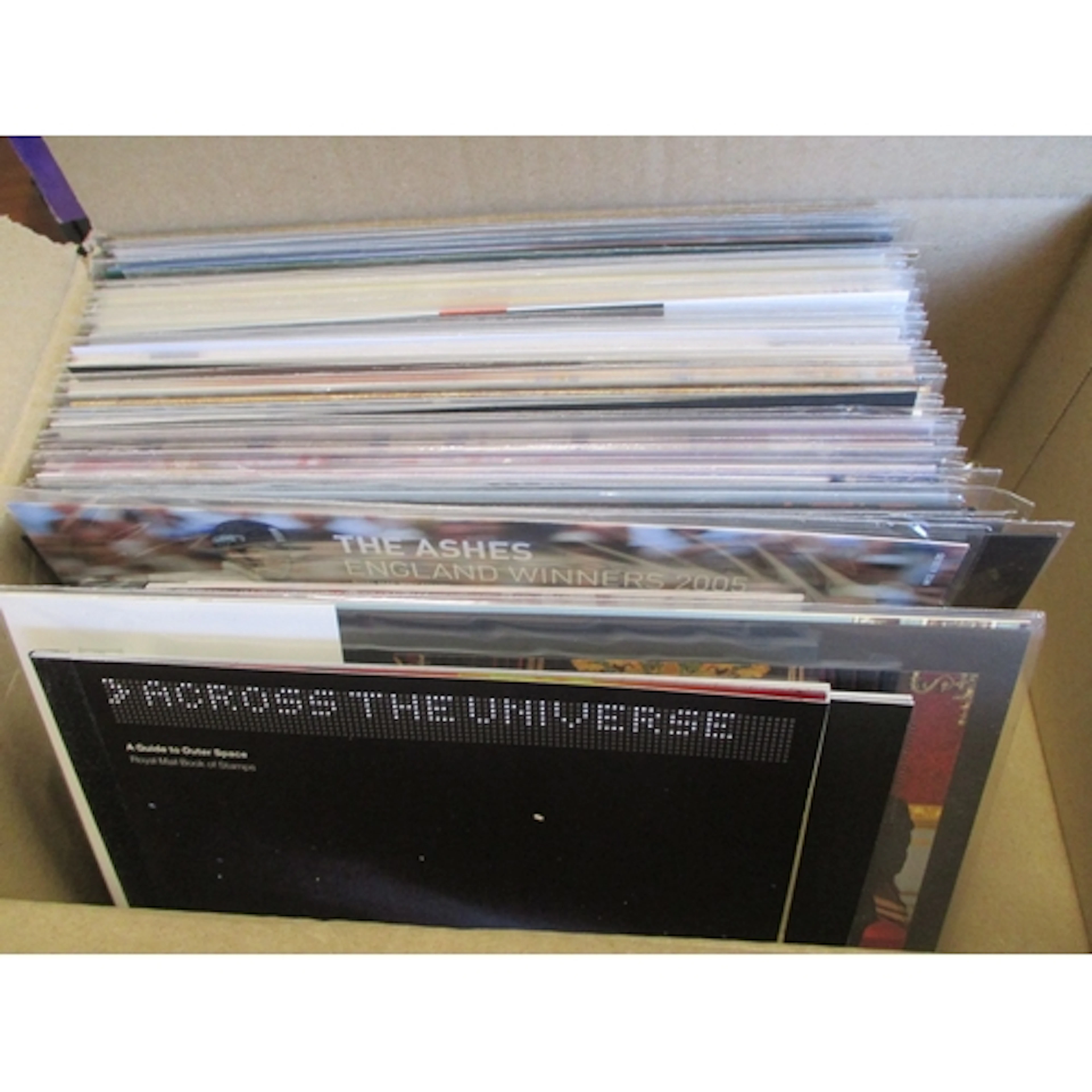Range of presentation packs and prestige books to c.2005. Va...