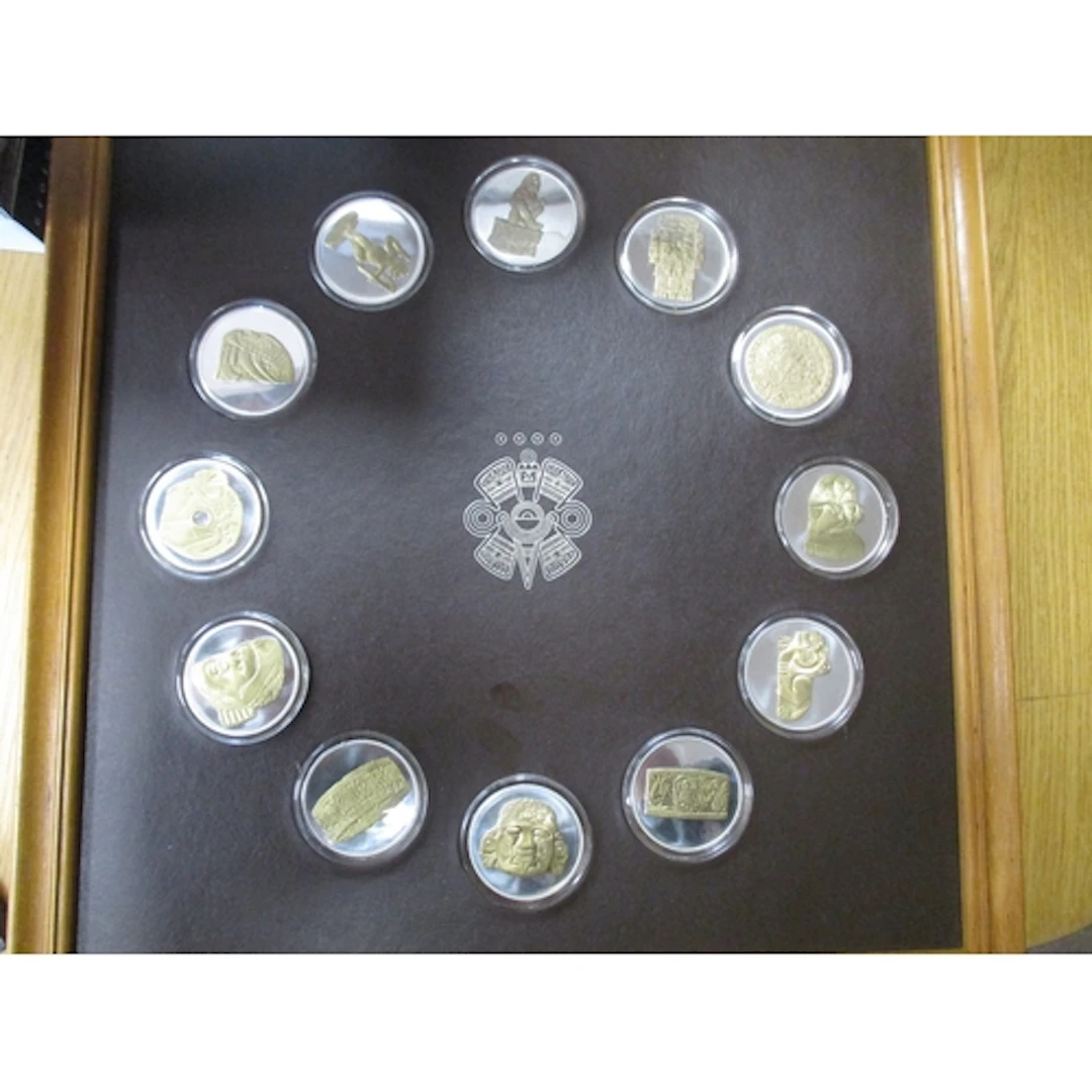 1979 'Treasures of The Aztecs' set of 12 silver proof medals...