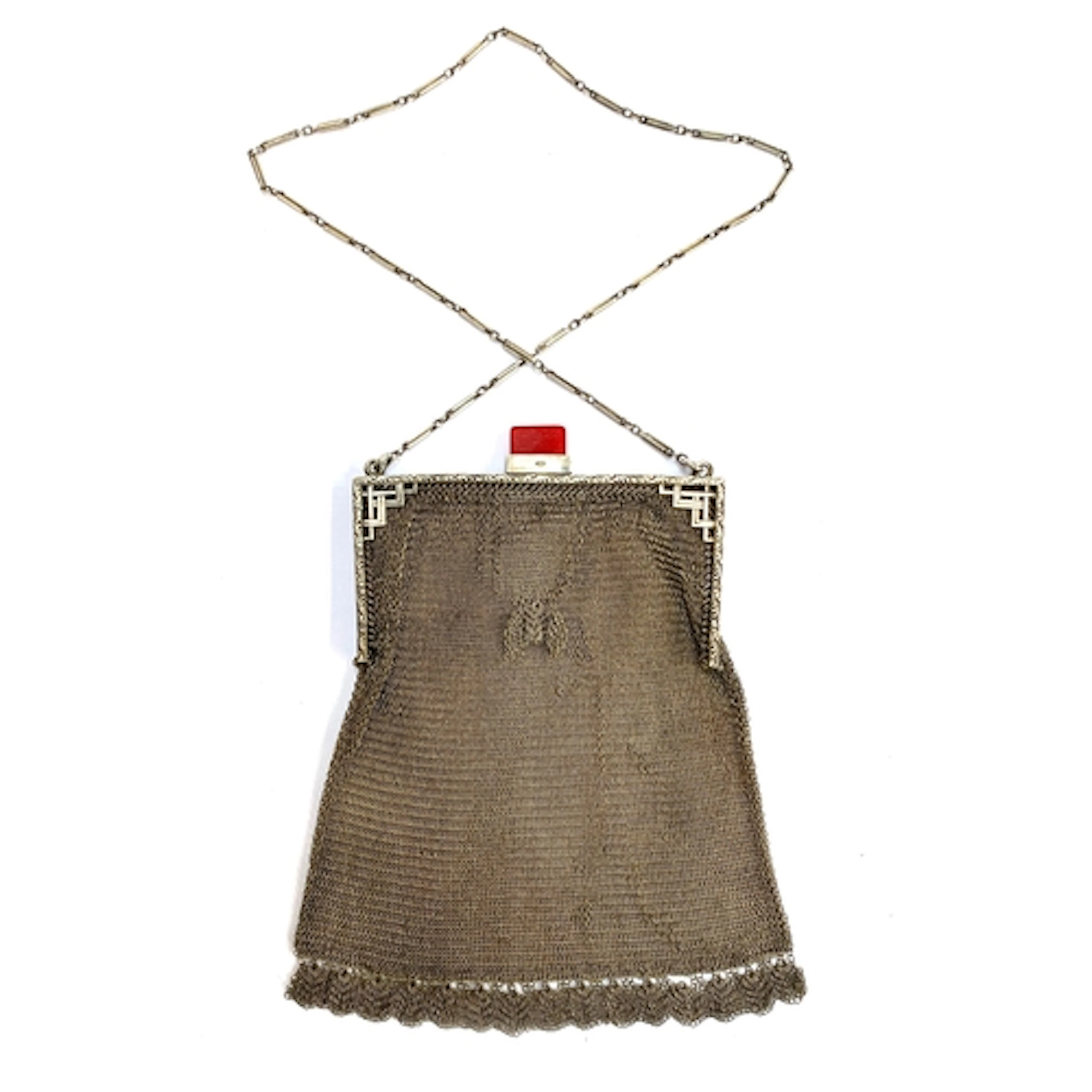 An Art Deco 925 silver chainmail purse, the frame with engra...