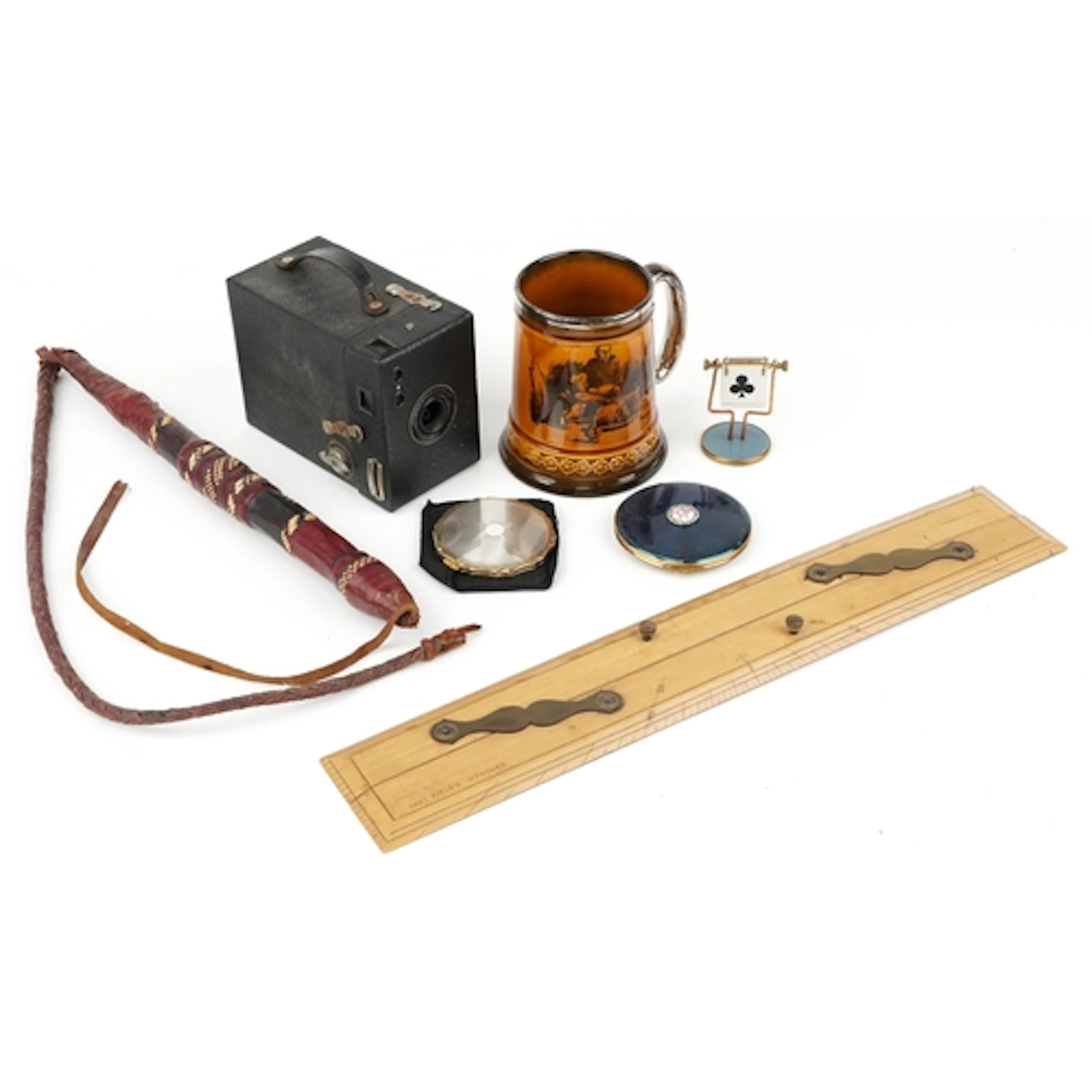 A small group of various collector's items including a bridg...