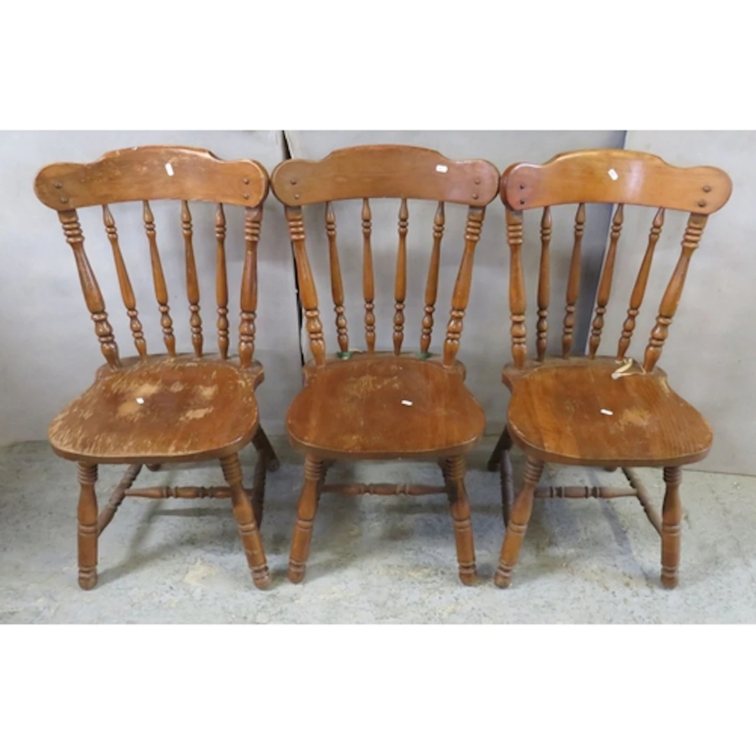 Set of 3 Traditional Kitchen Chairs, turned supports approx....