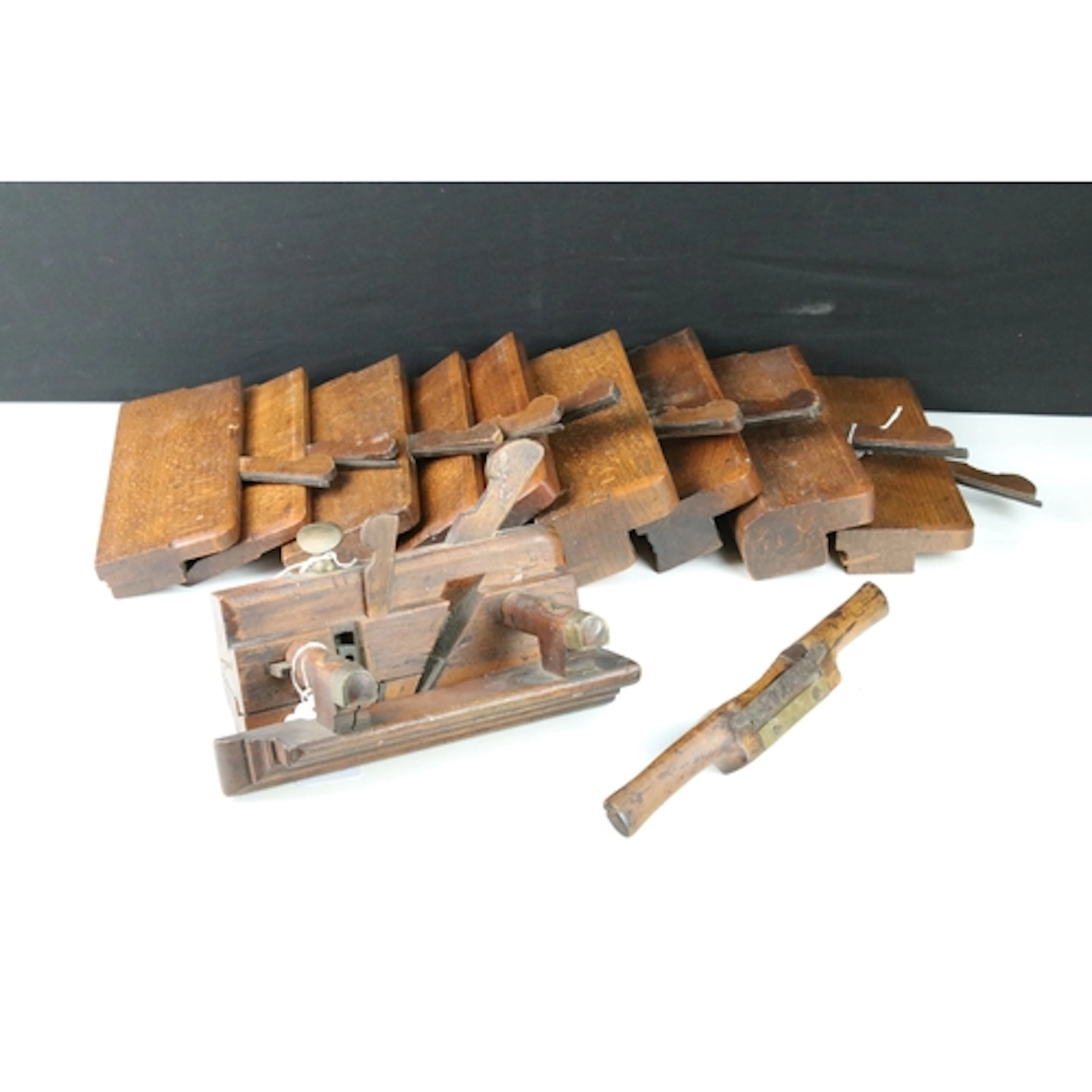 Collection of antique woodworking planes, to comprise variou...