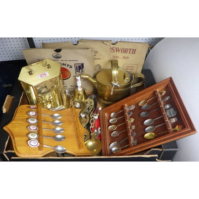 A qty of misc collectables