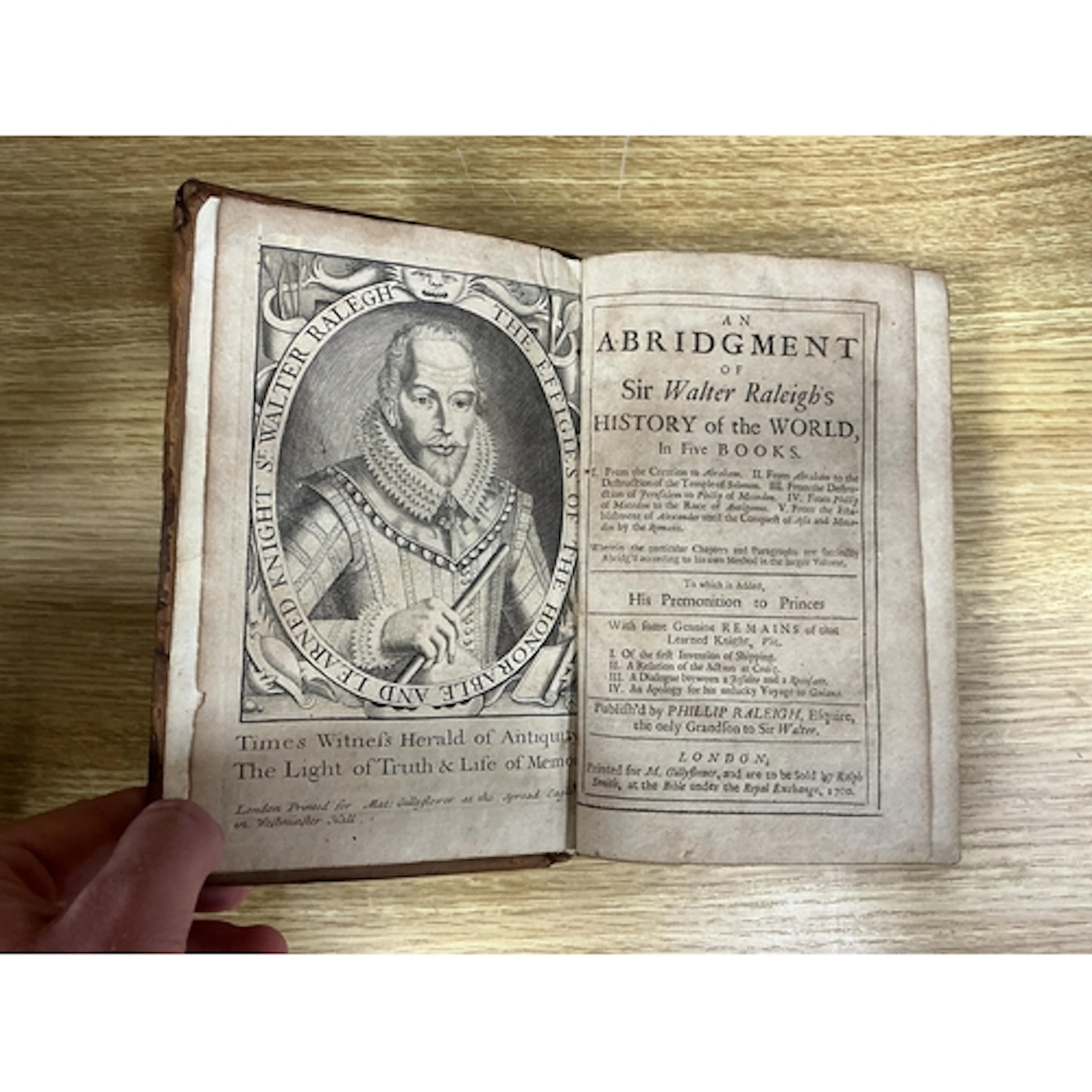 ° ° Raleigh, Walter, Sir, (1552?-1618) - An Abridgment of Si...
