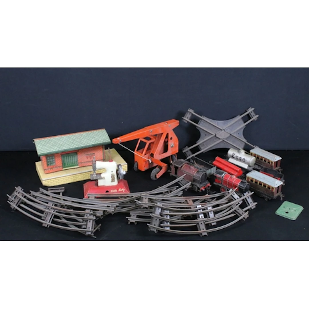 Collection of Hornby O gauge model railway to include 0-4-0 ...