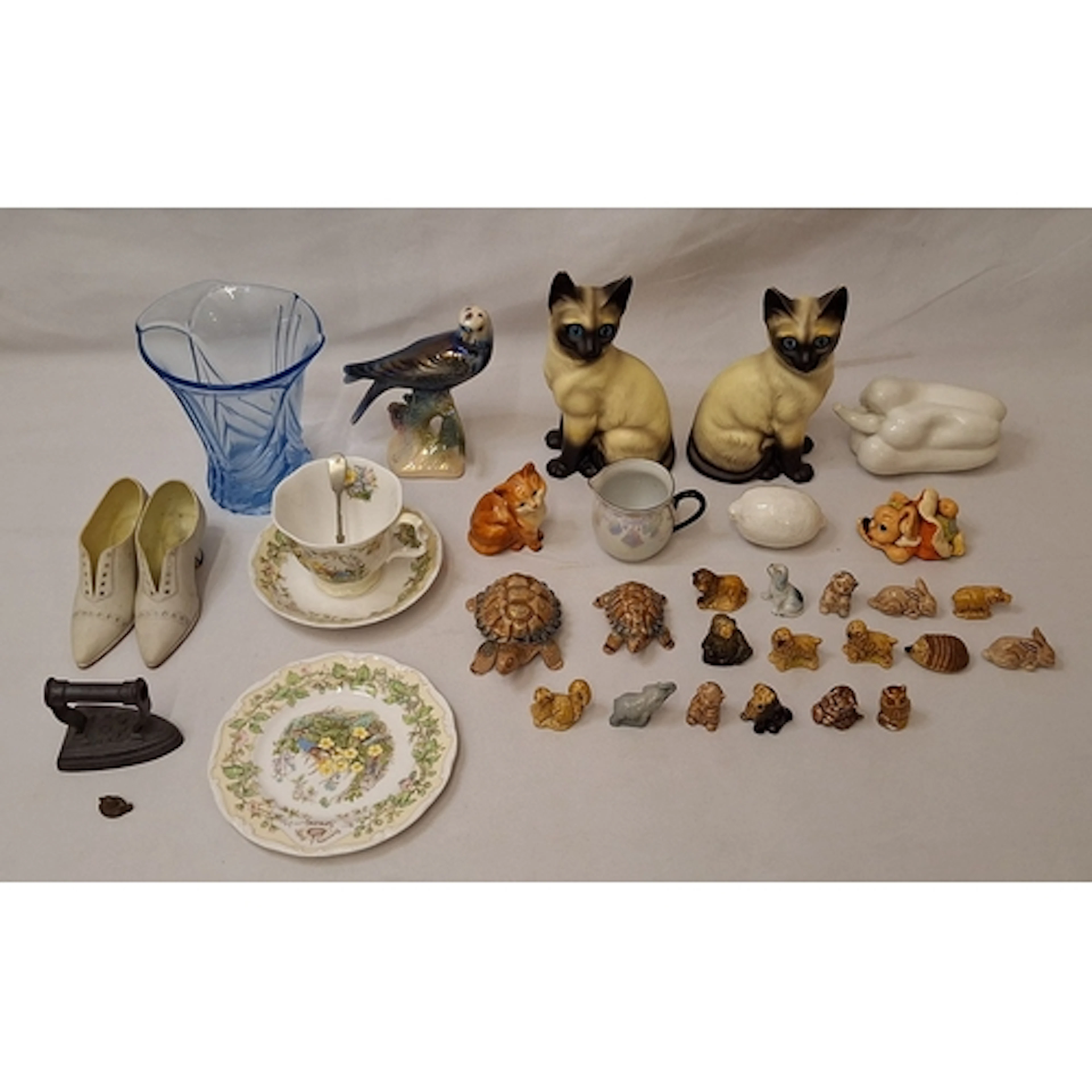 Wade Whimsies, lidded Wade tortoise, Siamese cat figurine, R...