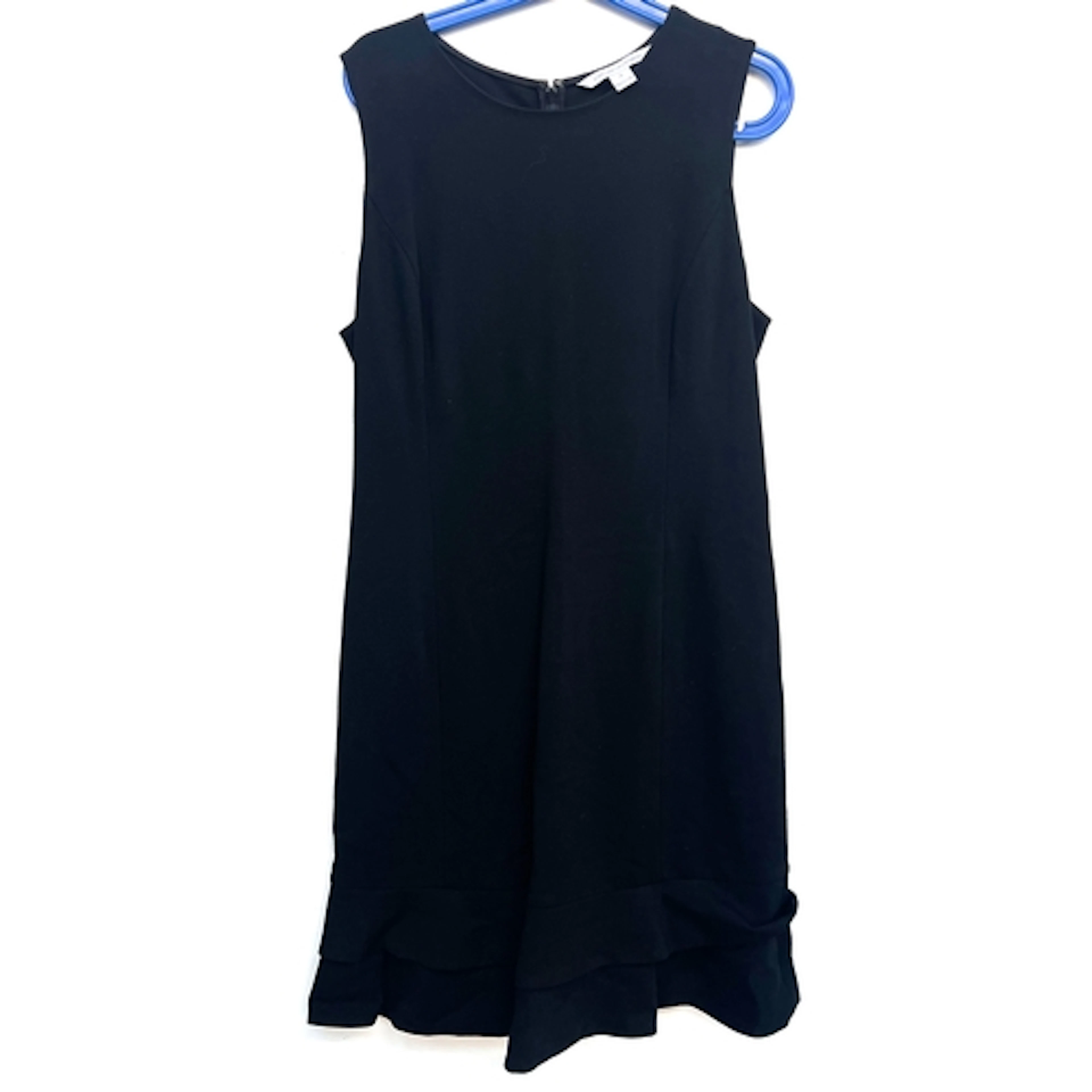 A Diane von Furstenberg black sleeveless dress, size 14