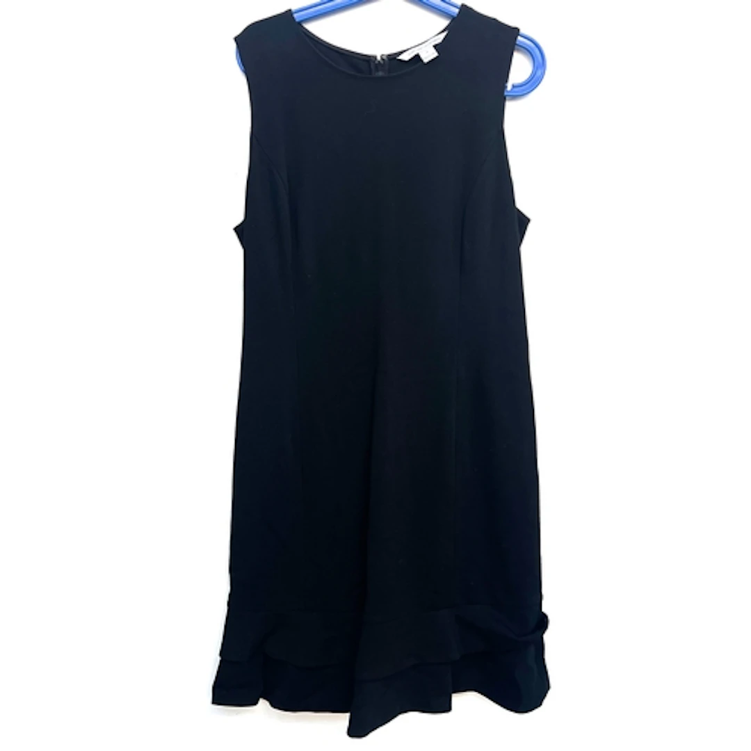 A Diane von Furstenberg black sleeveless dress, size 14